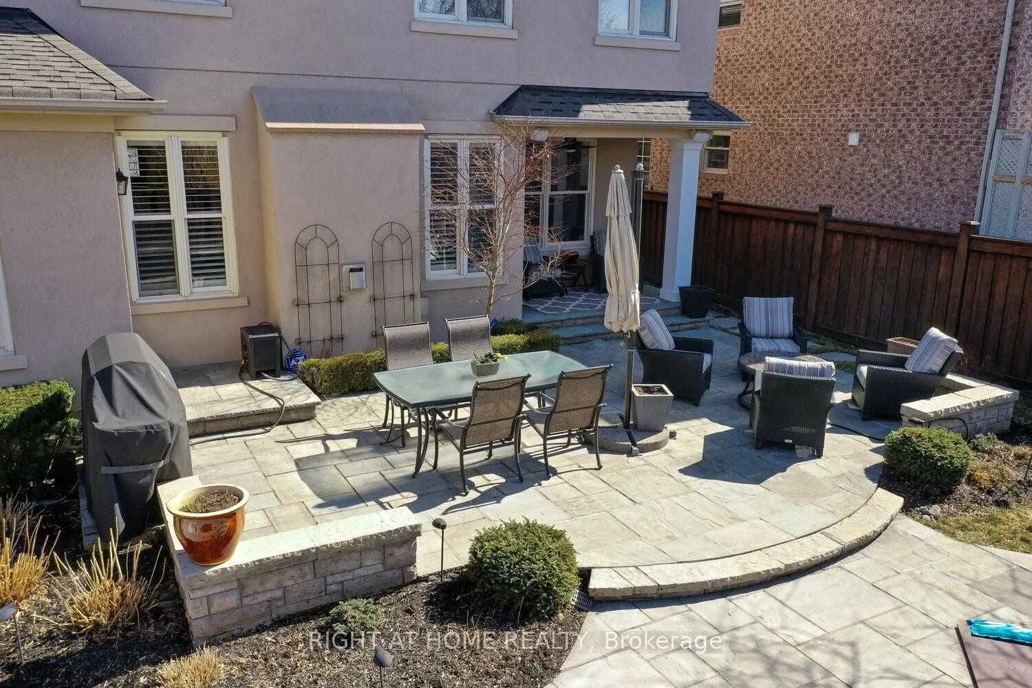 593 Renshaw Court