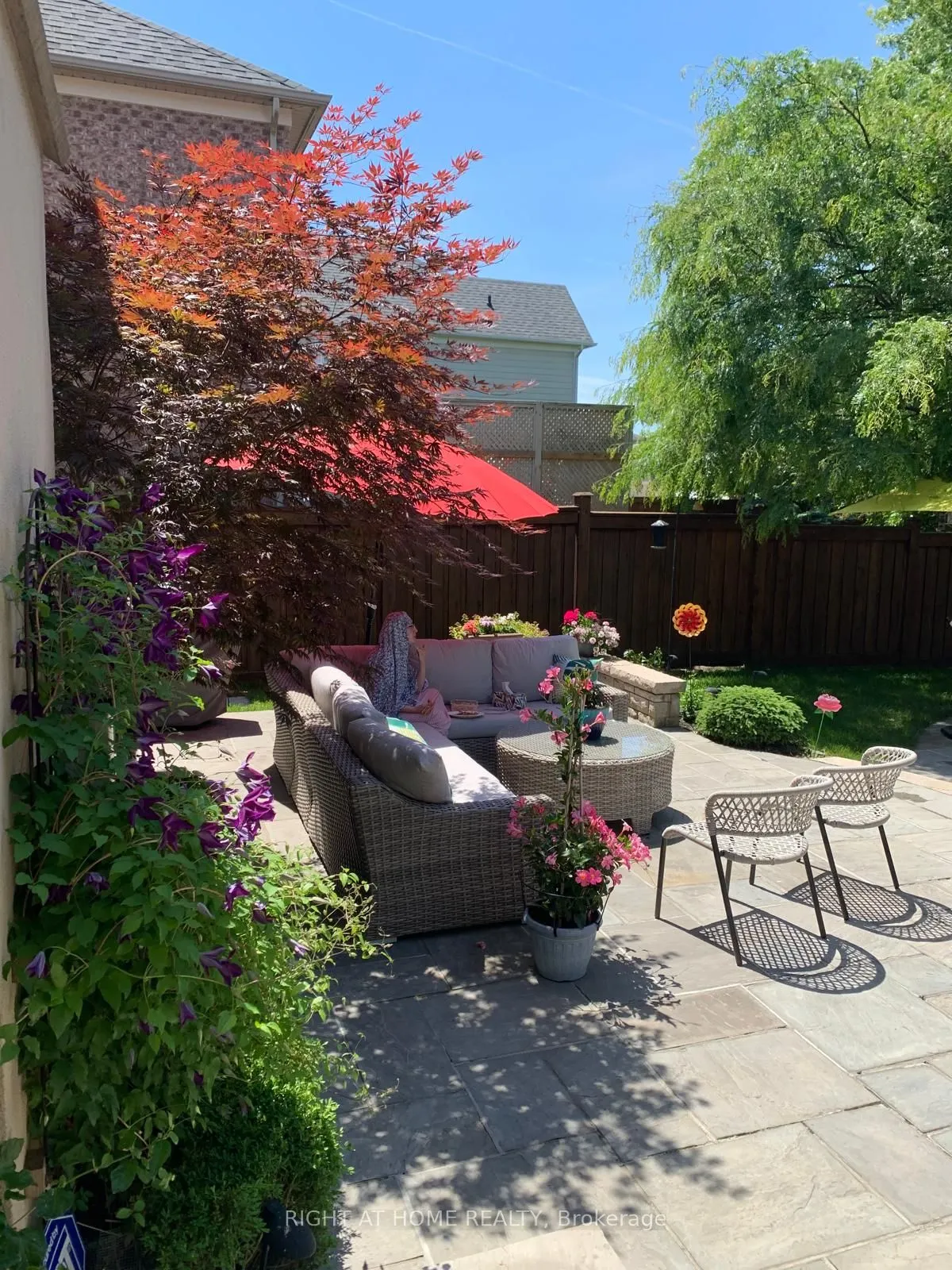 593 Renshaw Court