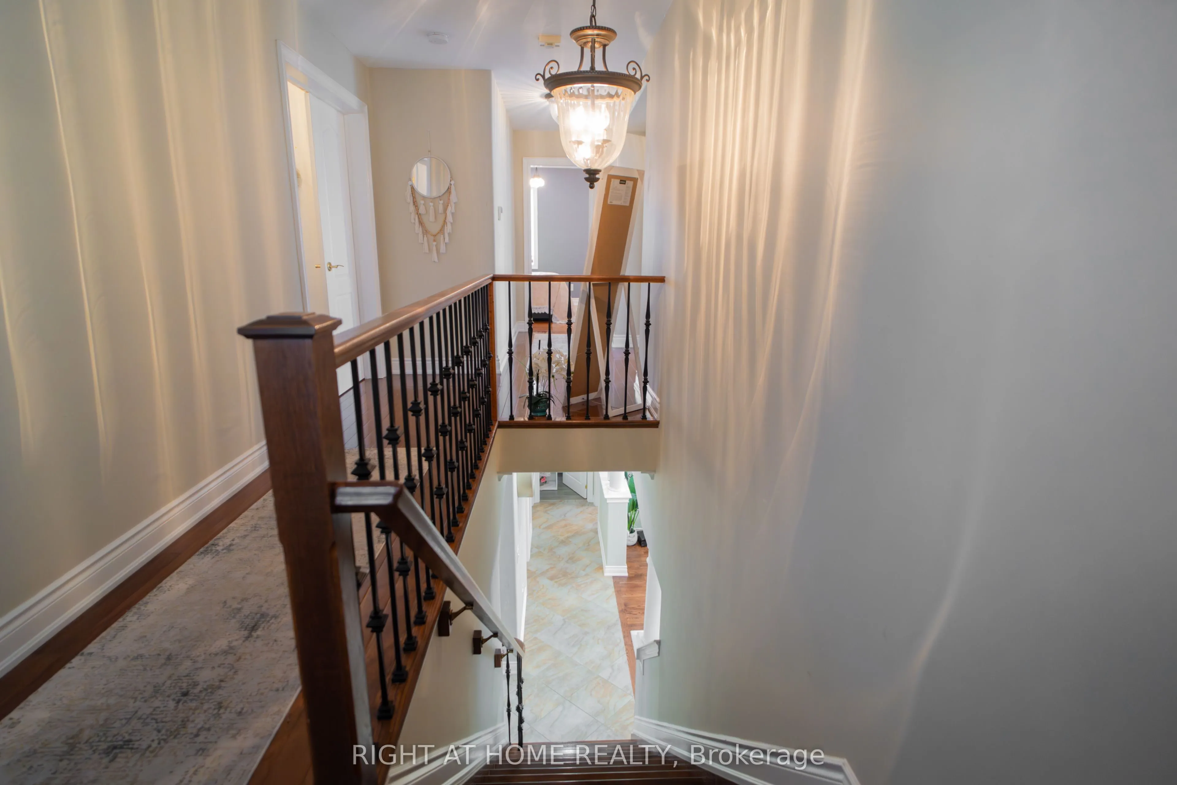 593 Renshaw Court