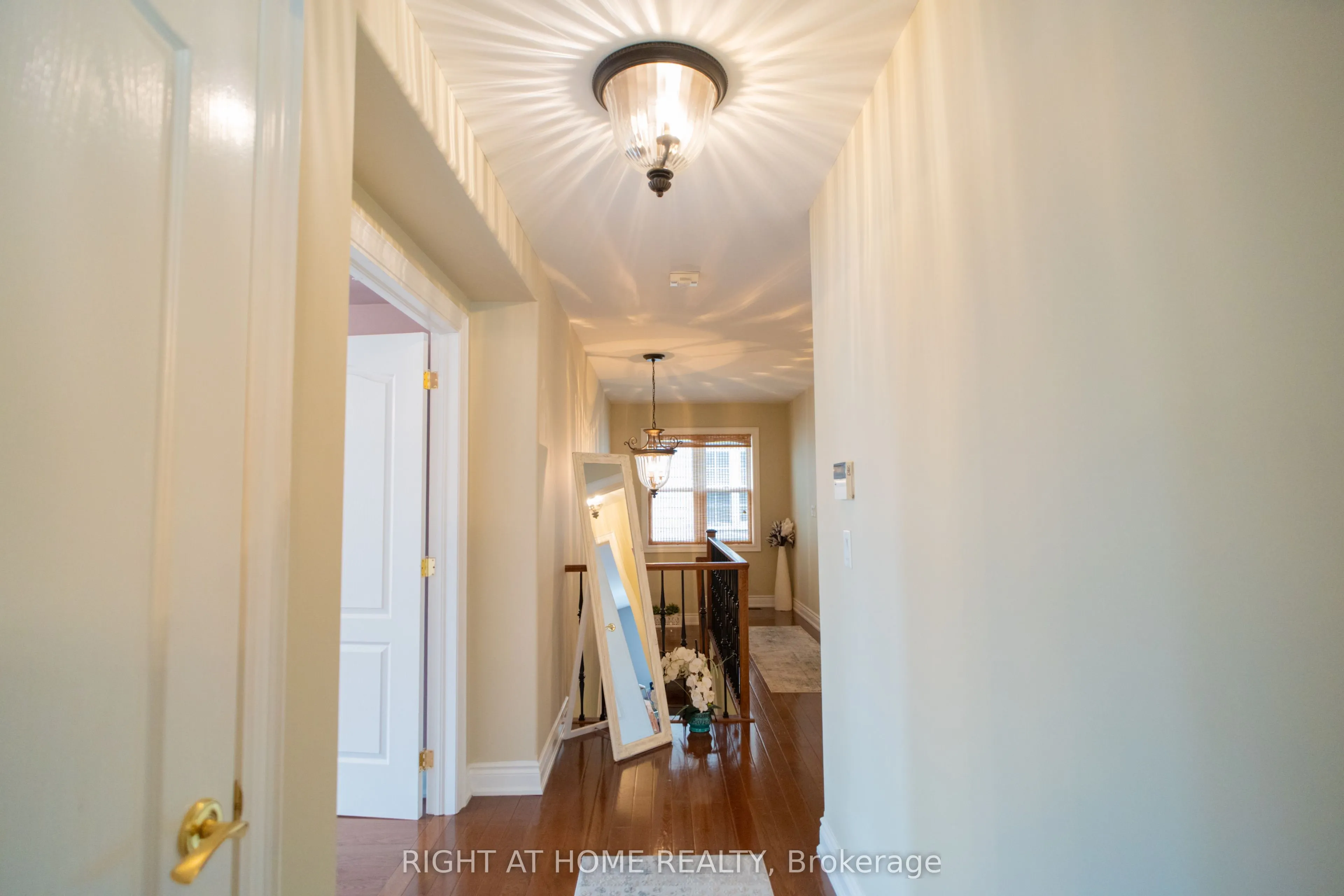 593 Renshaw Court