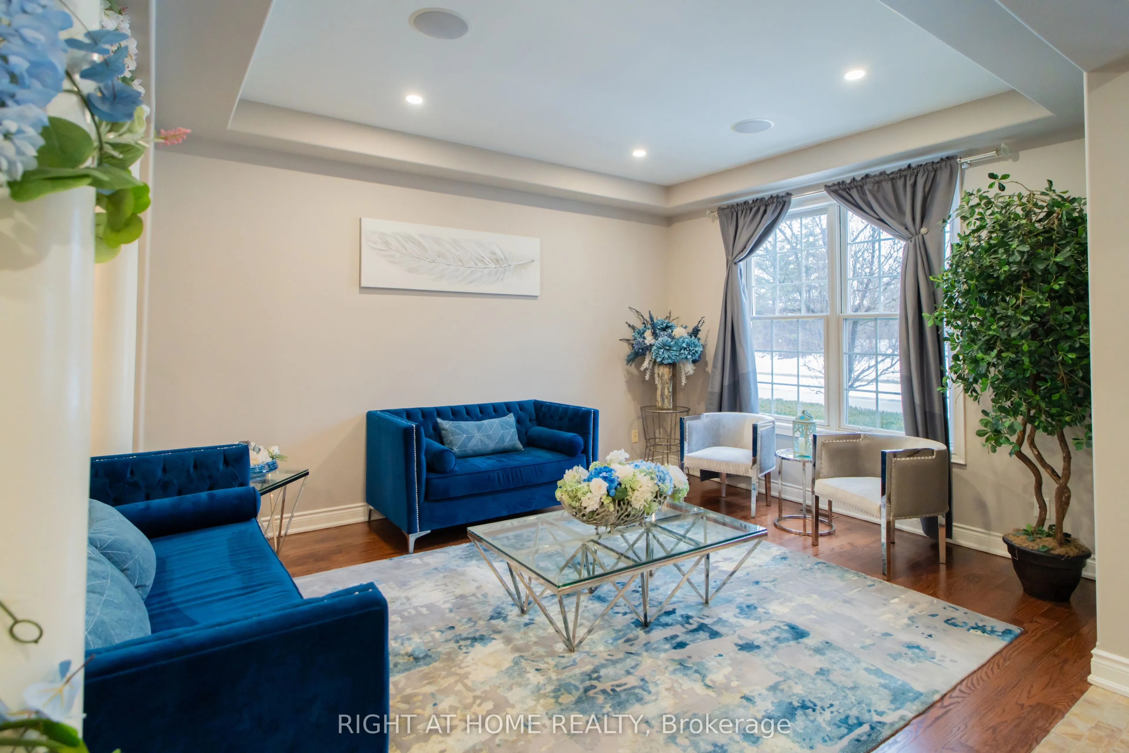 593 Renshaw Court