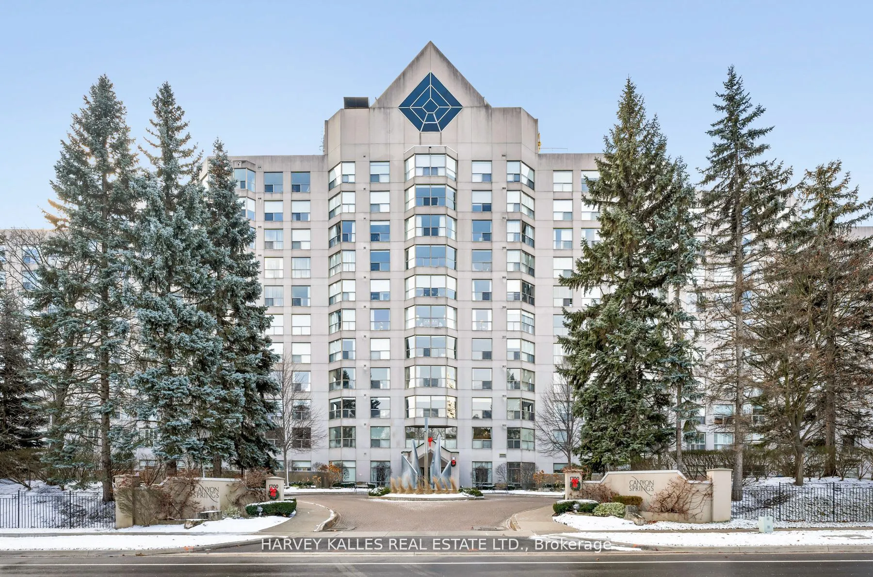 1700 The Collegeway, #605
