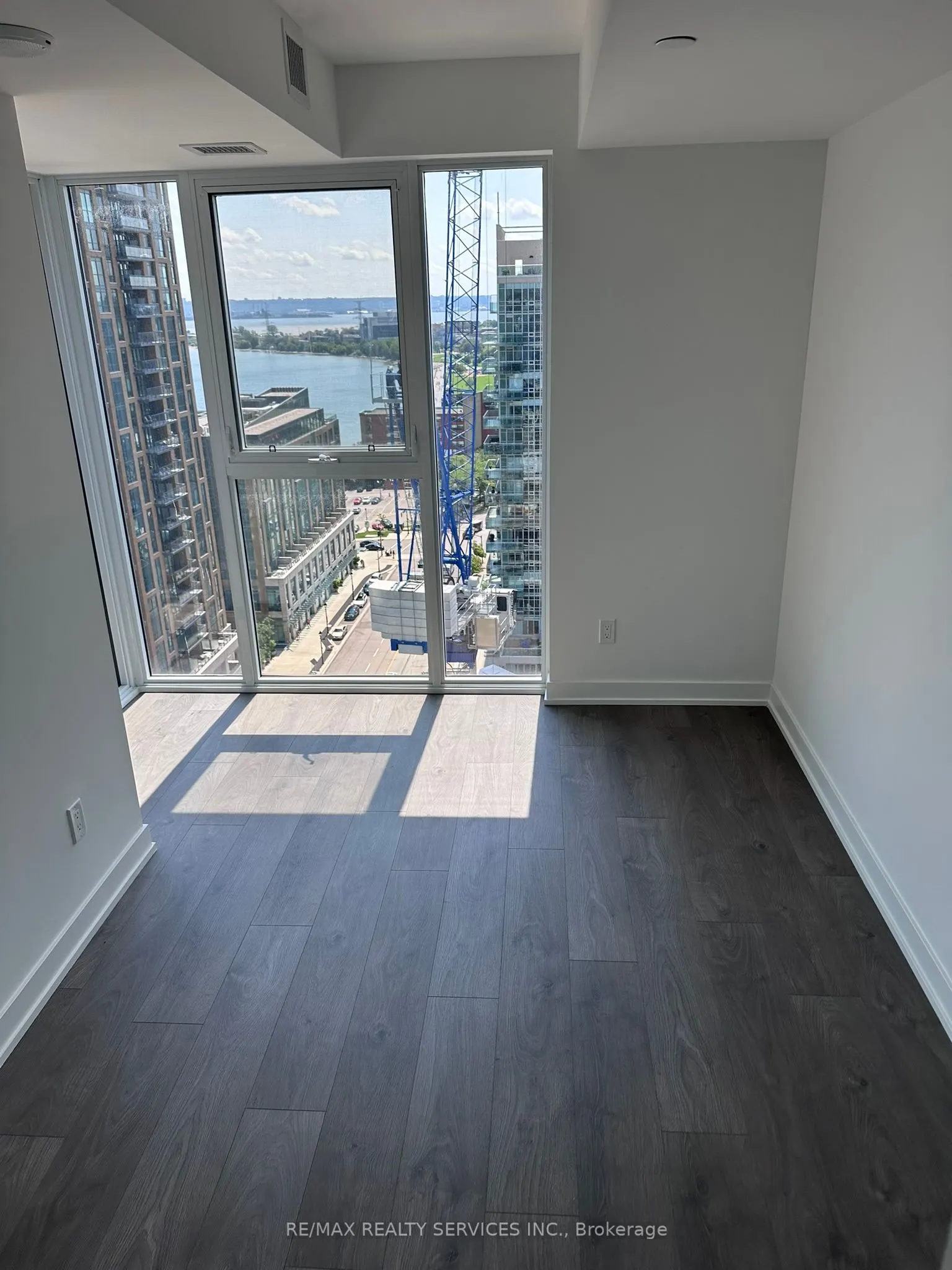 370 Martha Street, #1708