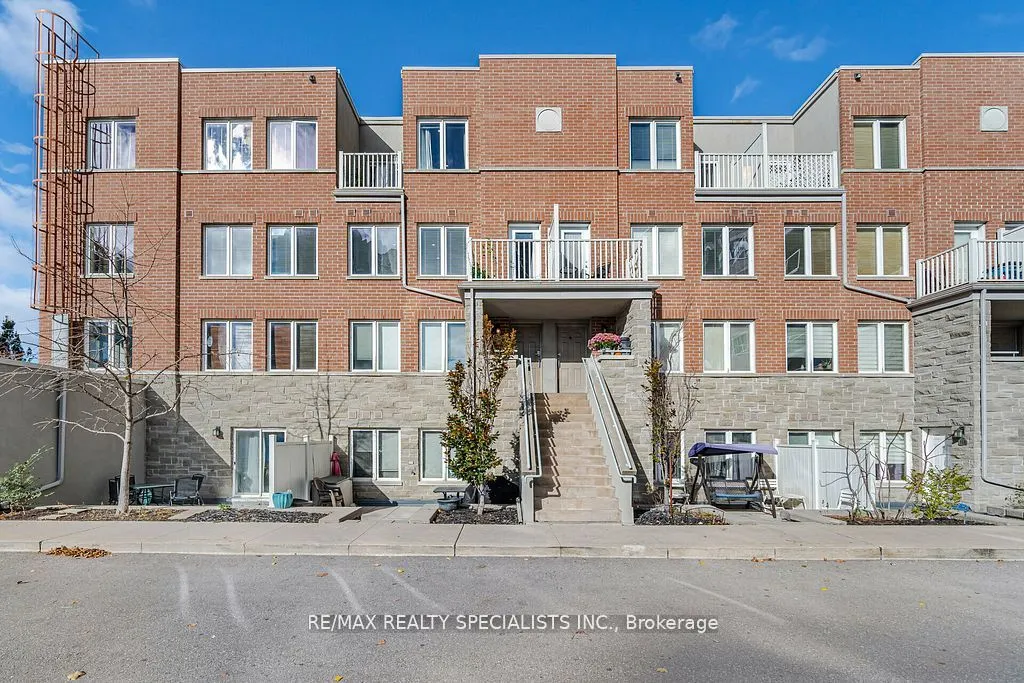 5 Richgrove Drive, #212