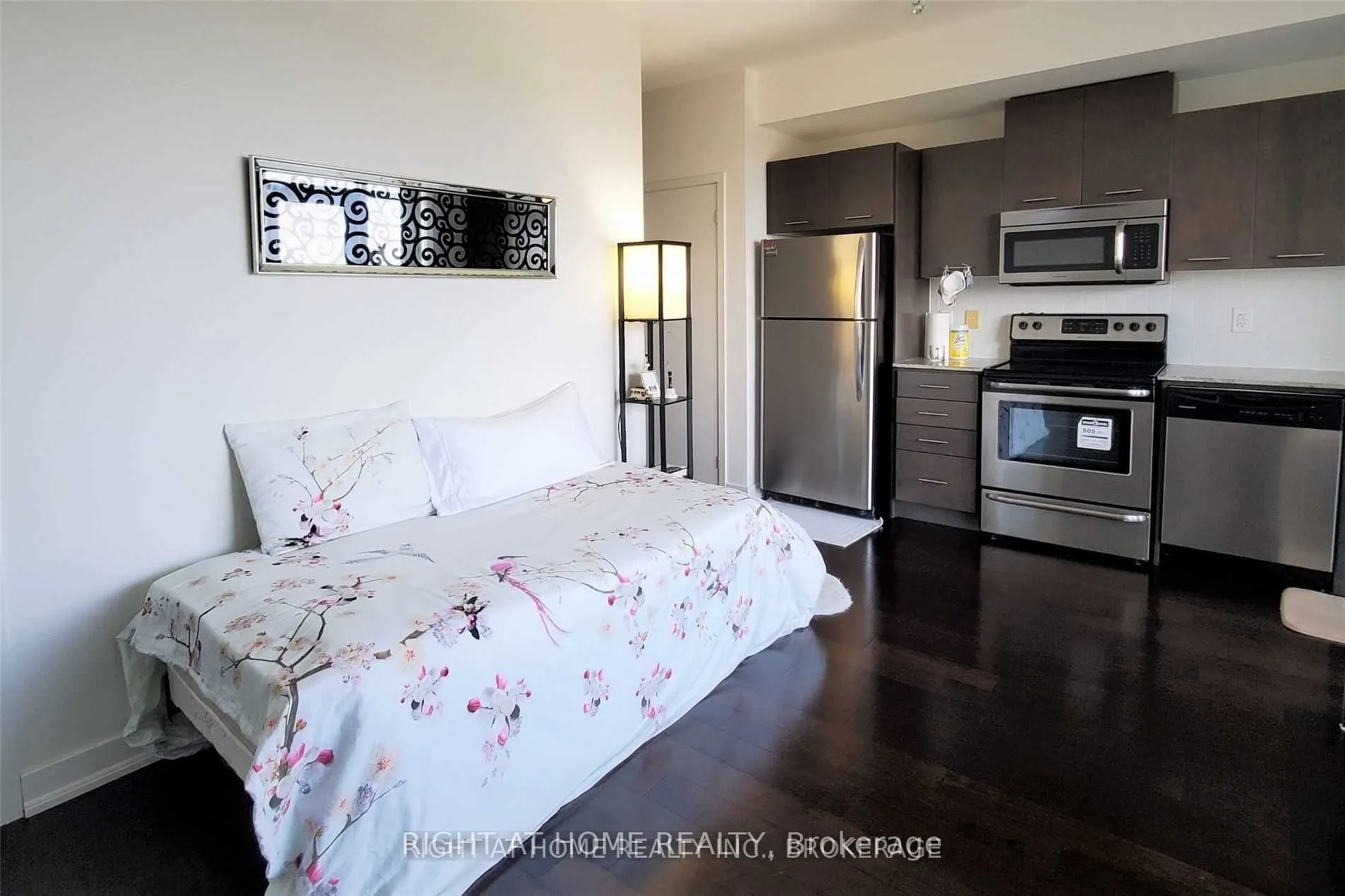 360 Square One Drive, #801
