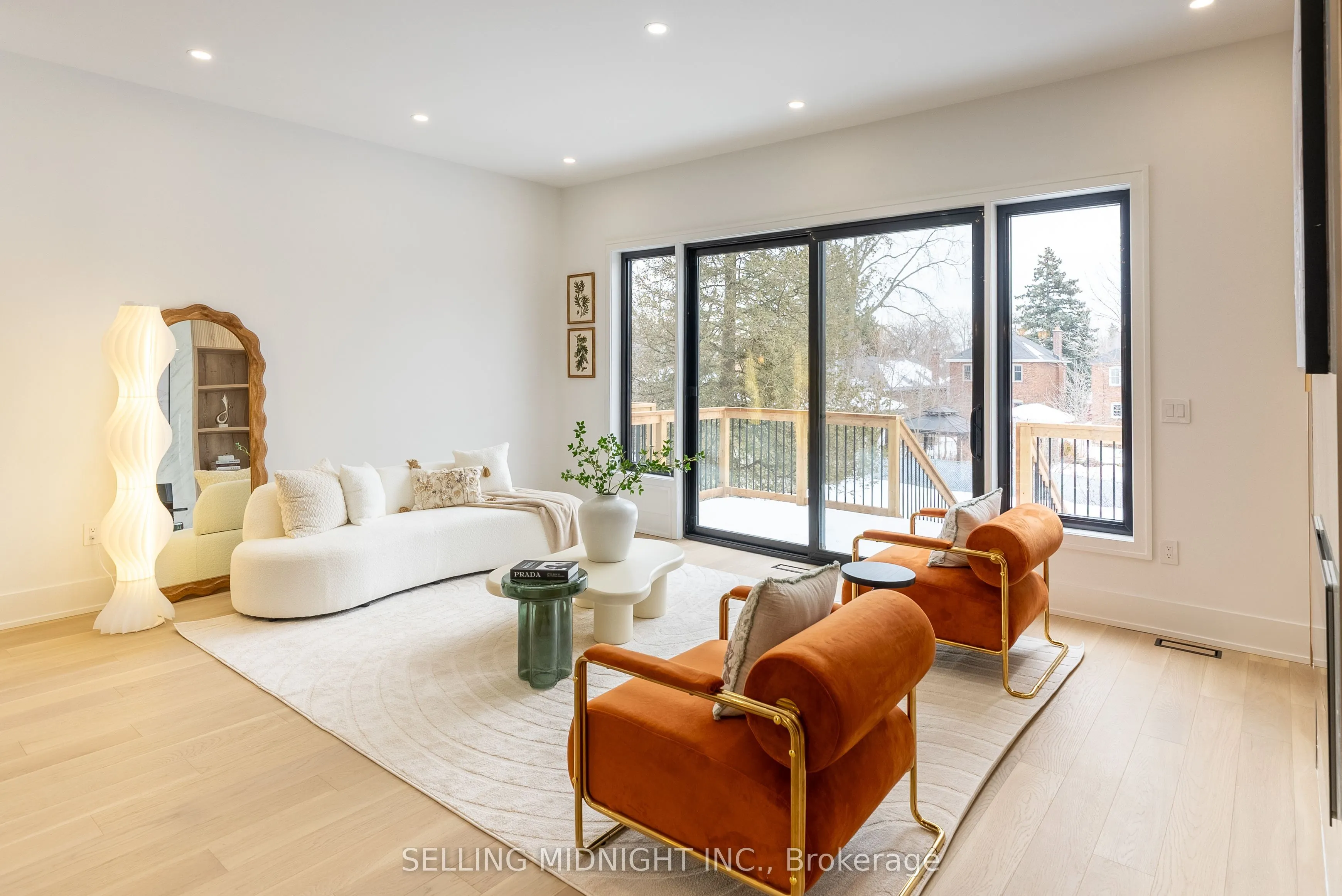 2E Shamrock Avenue