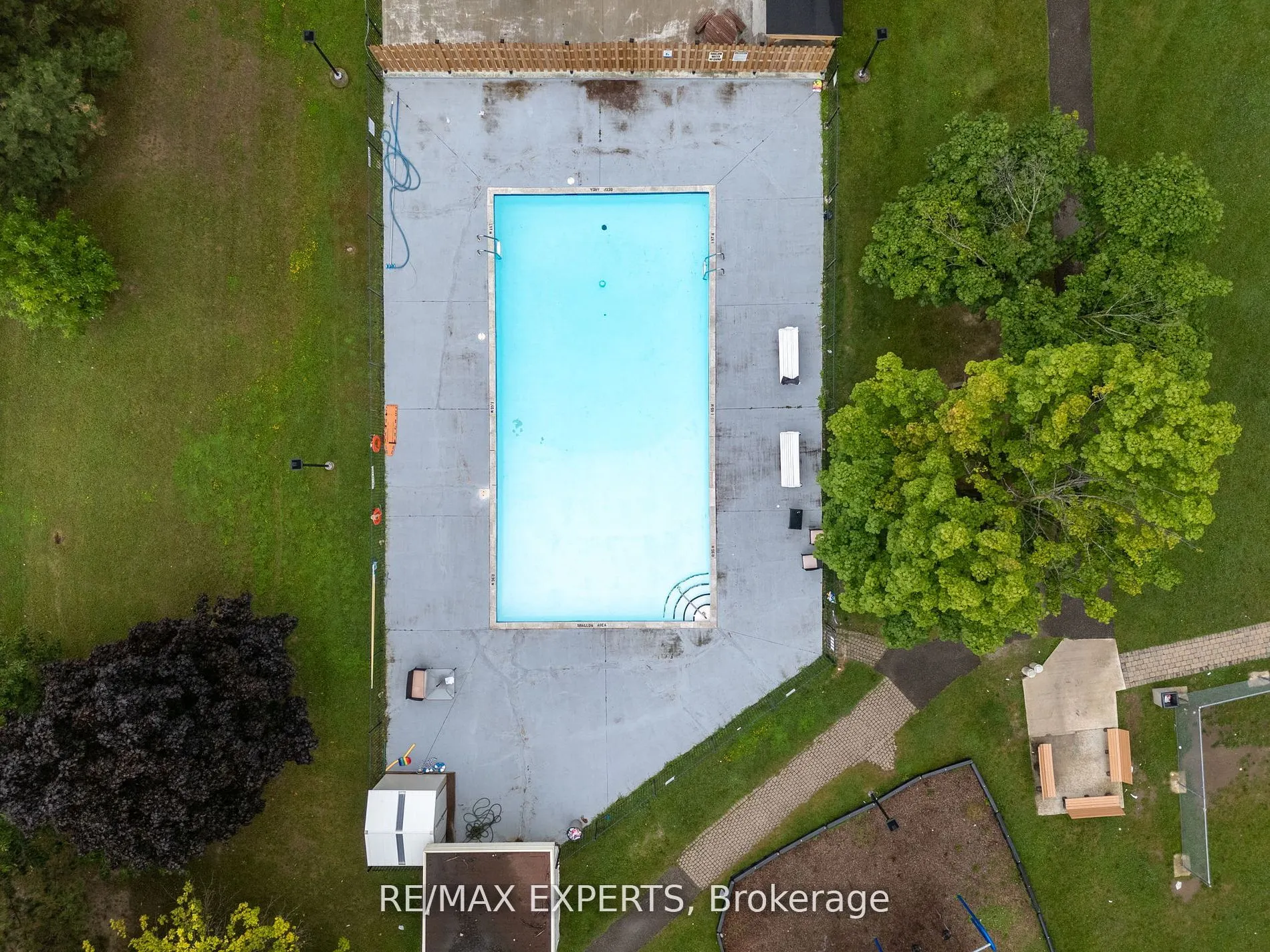 25 Kensington Road, #211
