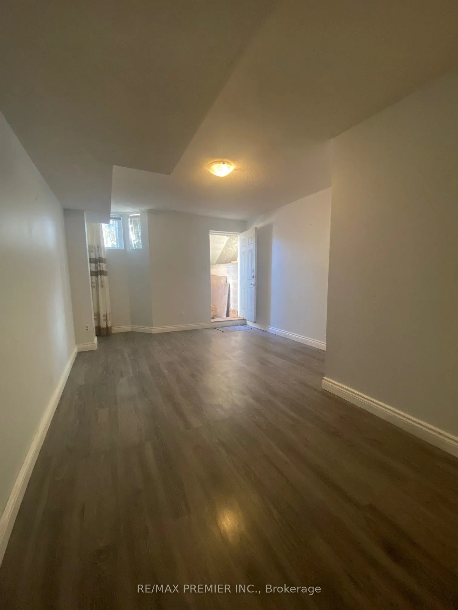 1524 Dupont Street, #Lower
