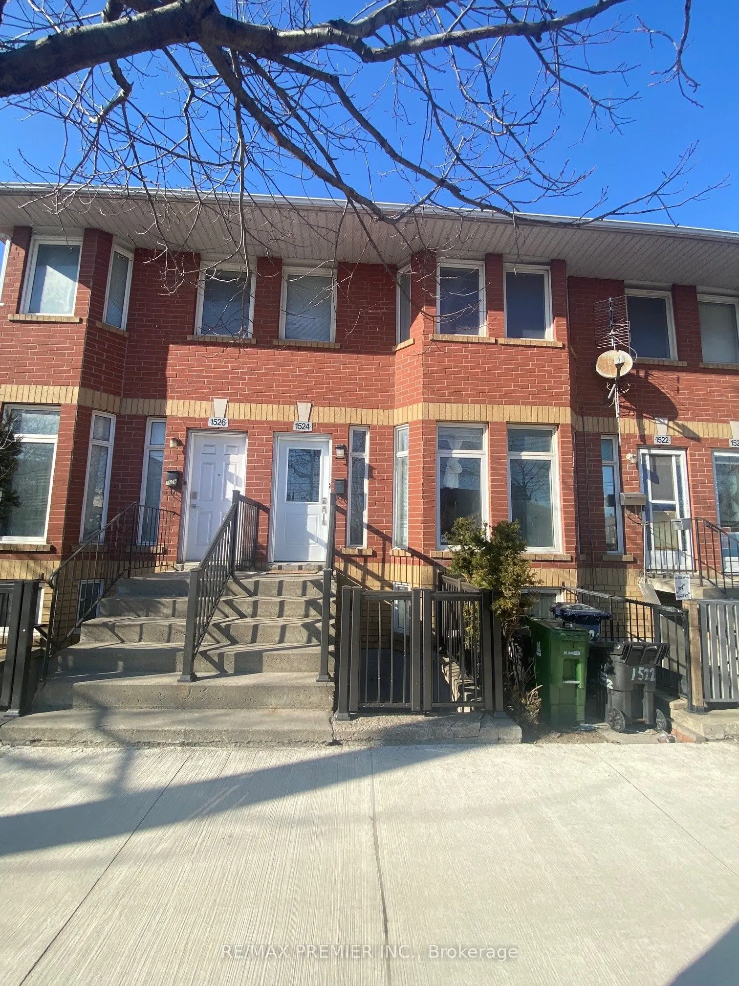 1524 Dupont Street, #Lower