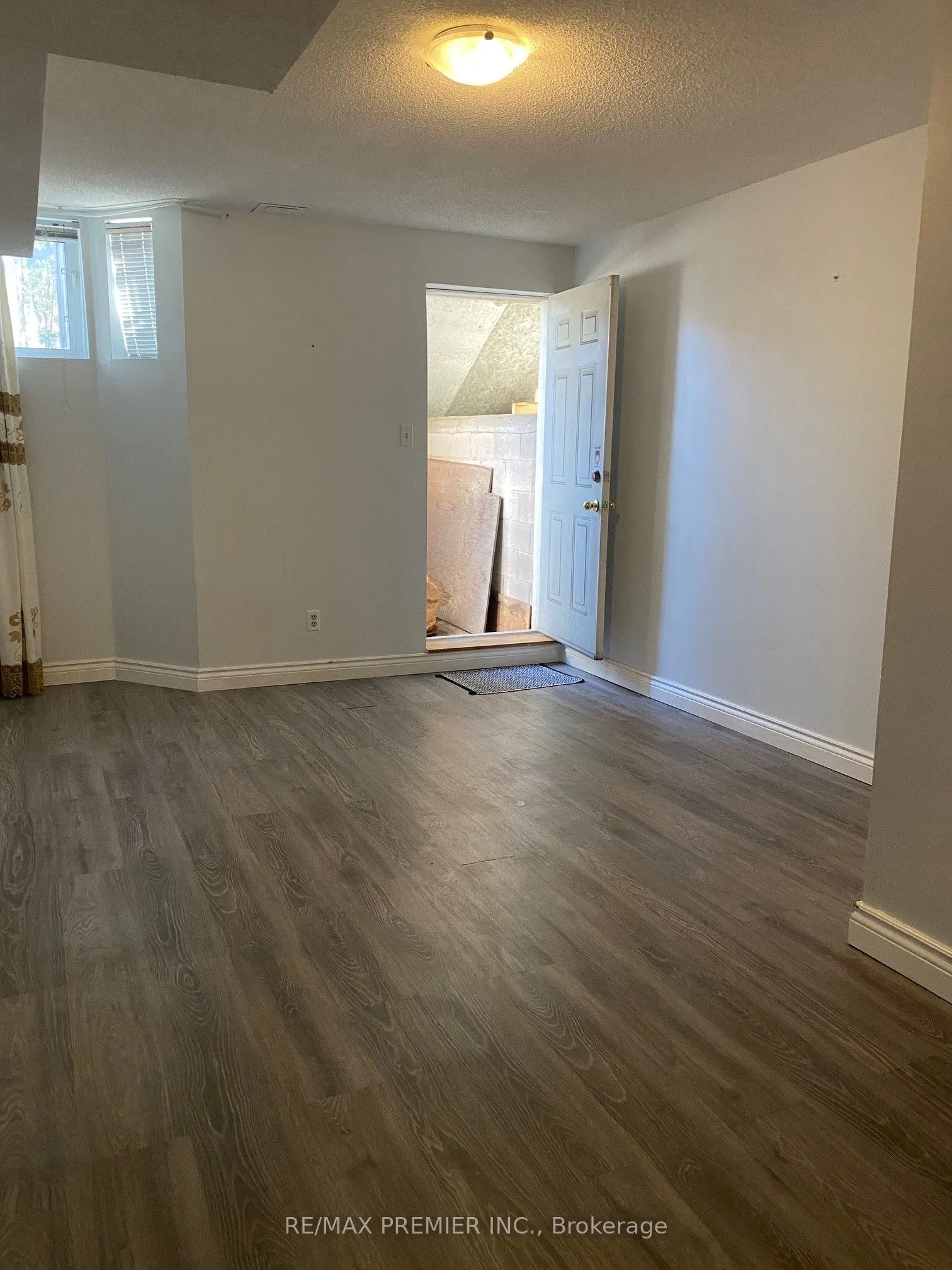 1524 Dupont Street, #Lower