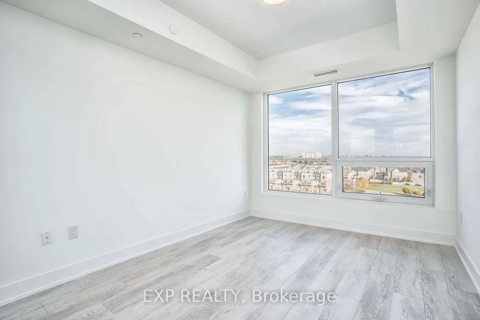 2450 Old Bronte Road, #708