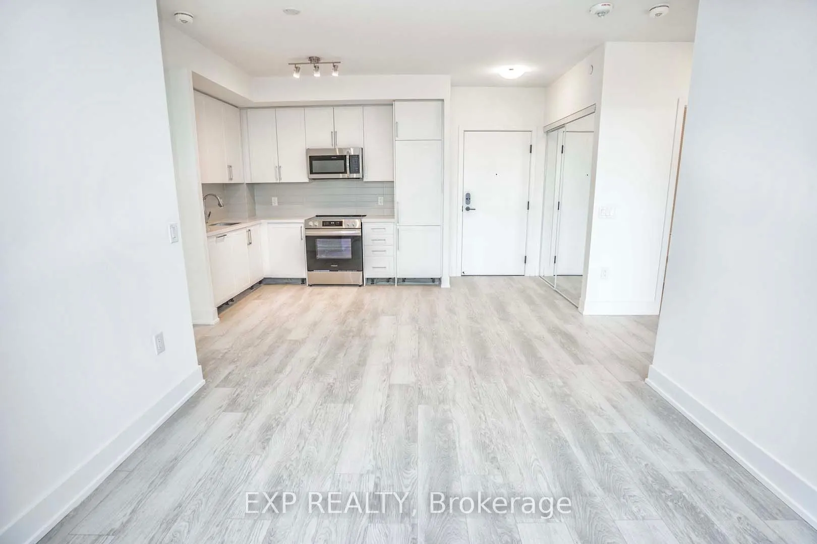 2450 Old Bronte Road, #708