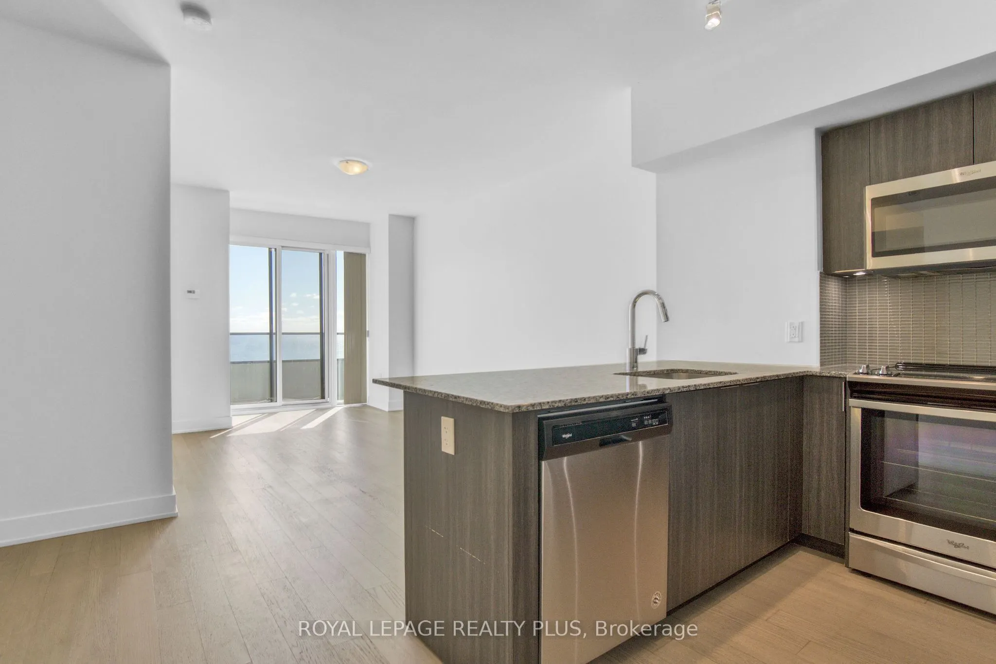 20 Shore Breeze Drive, #2108
