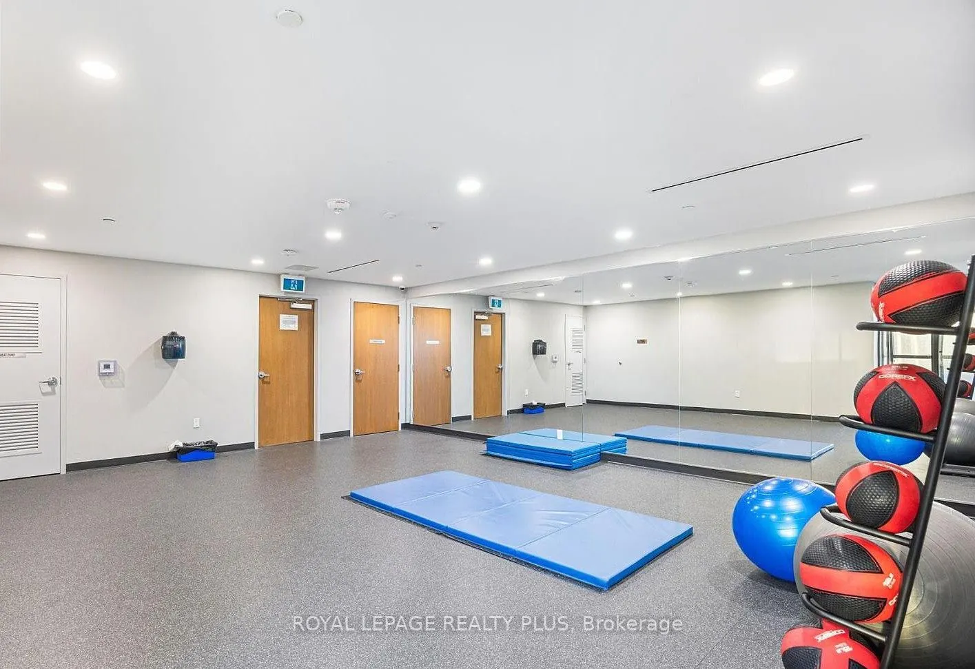 20 Shore Breeze Drive, #2108