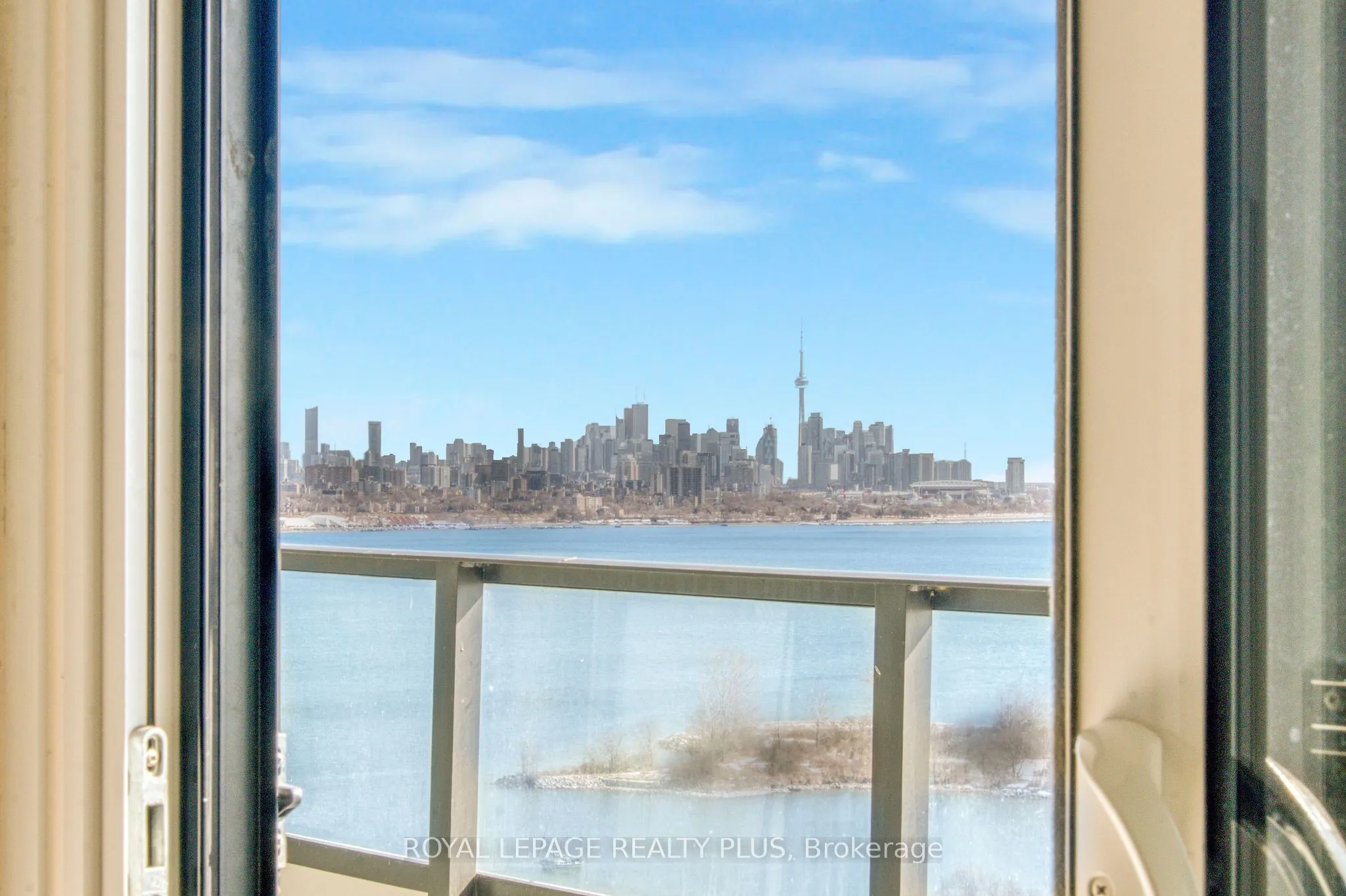 20 Shore Breeze Drive, #2108