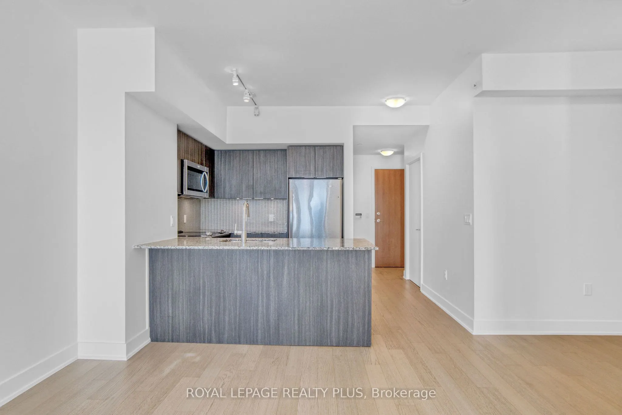 20 Shore Breeze Drive, #2108