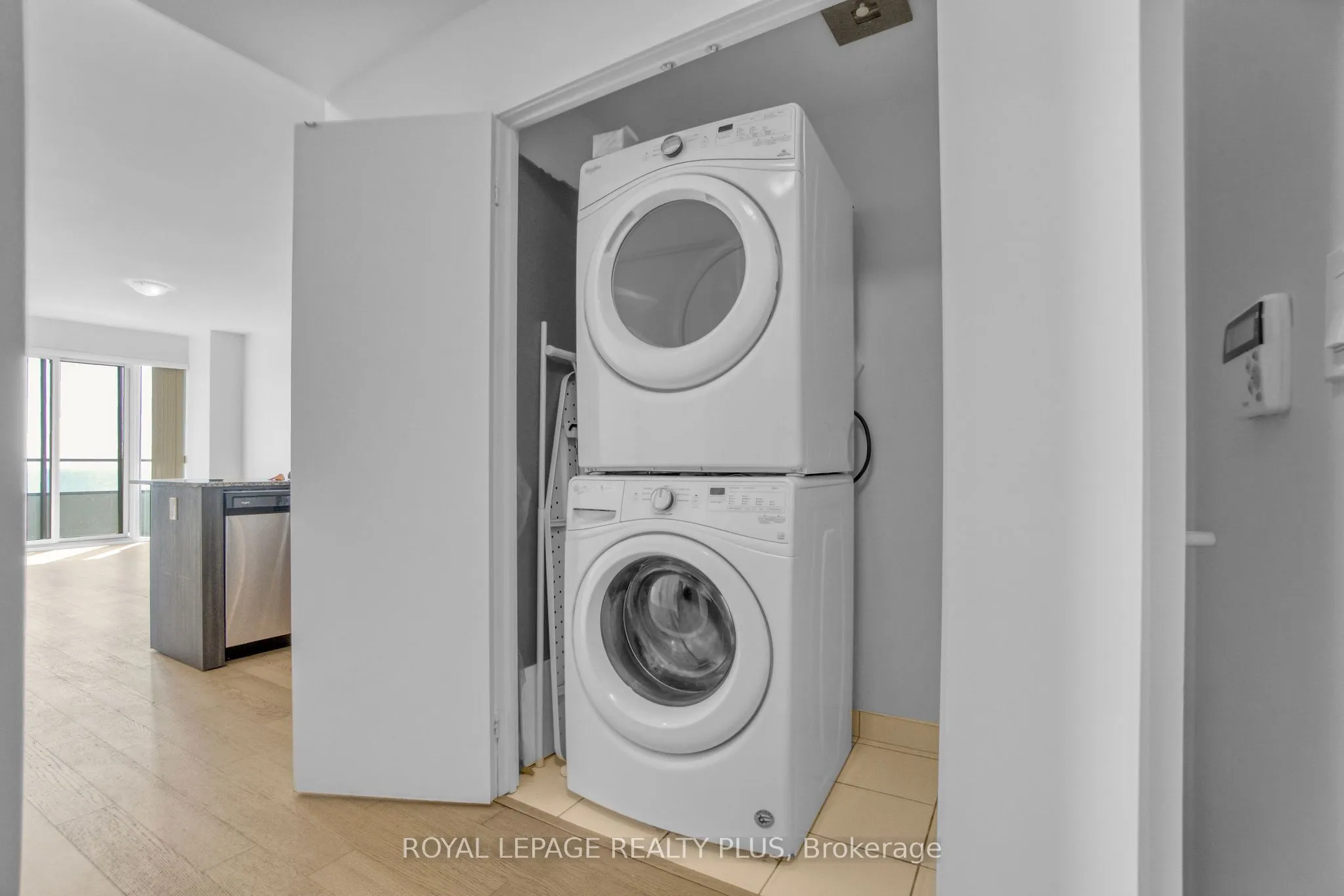 20 Shore Breeze Drive, #2108