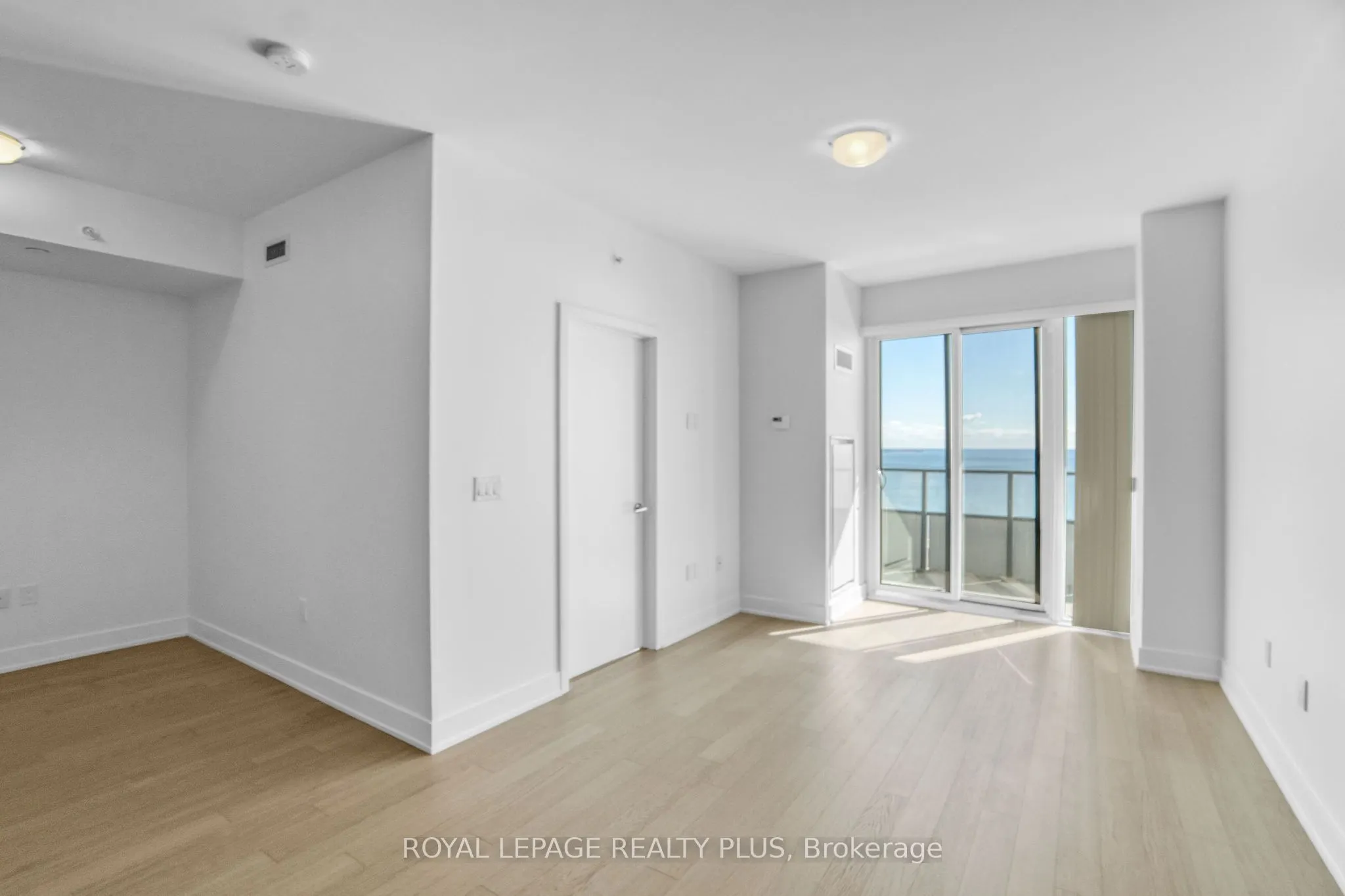 20 Shore Breeze Drive, #2108