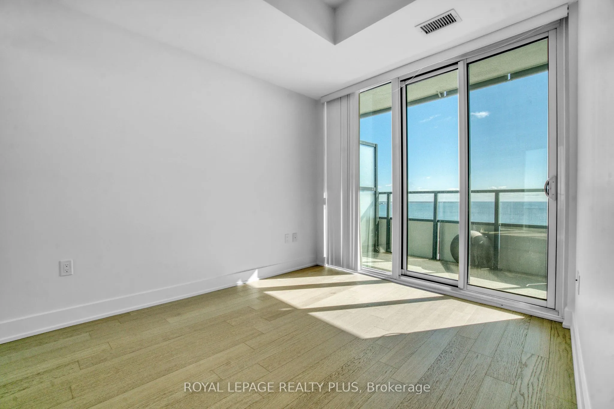 20 Shore Breeze Drive, #2108
