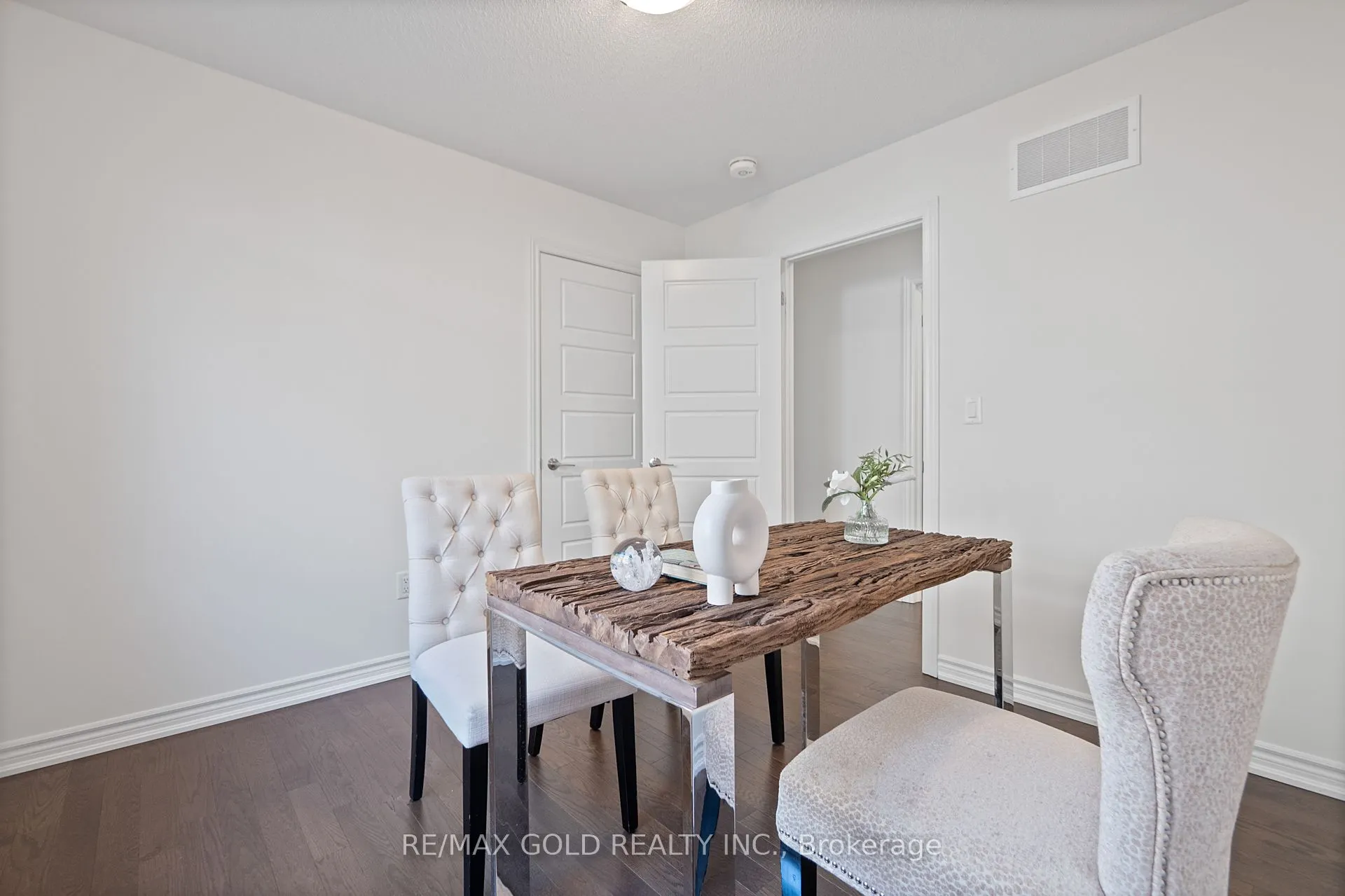 474 Bergamot Avenue