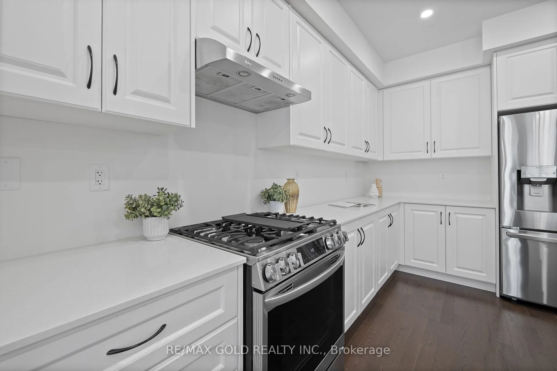 474 Bergamot Avenue