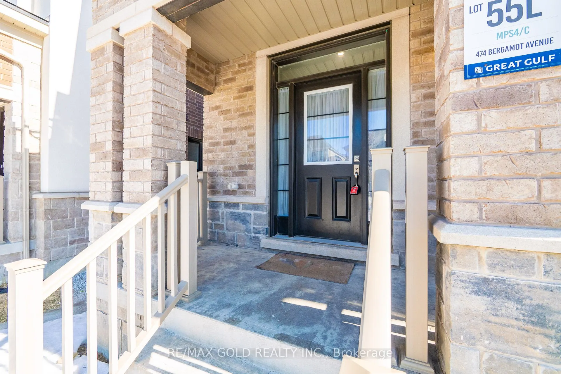 474 Bergamot Avenue
