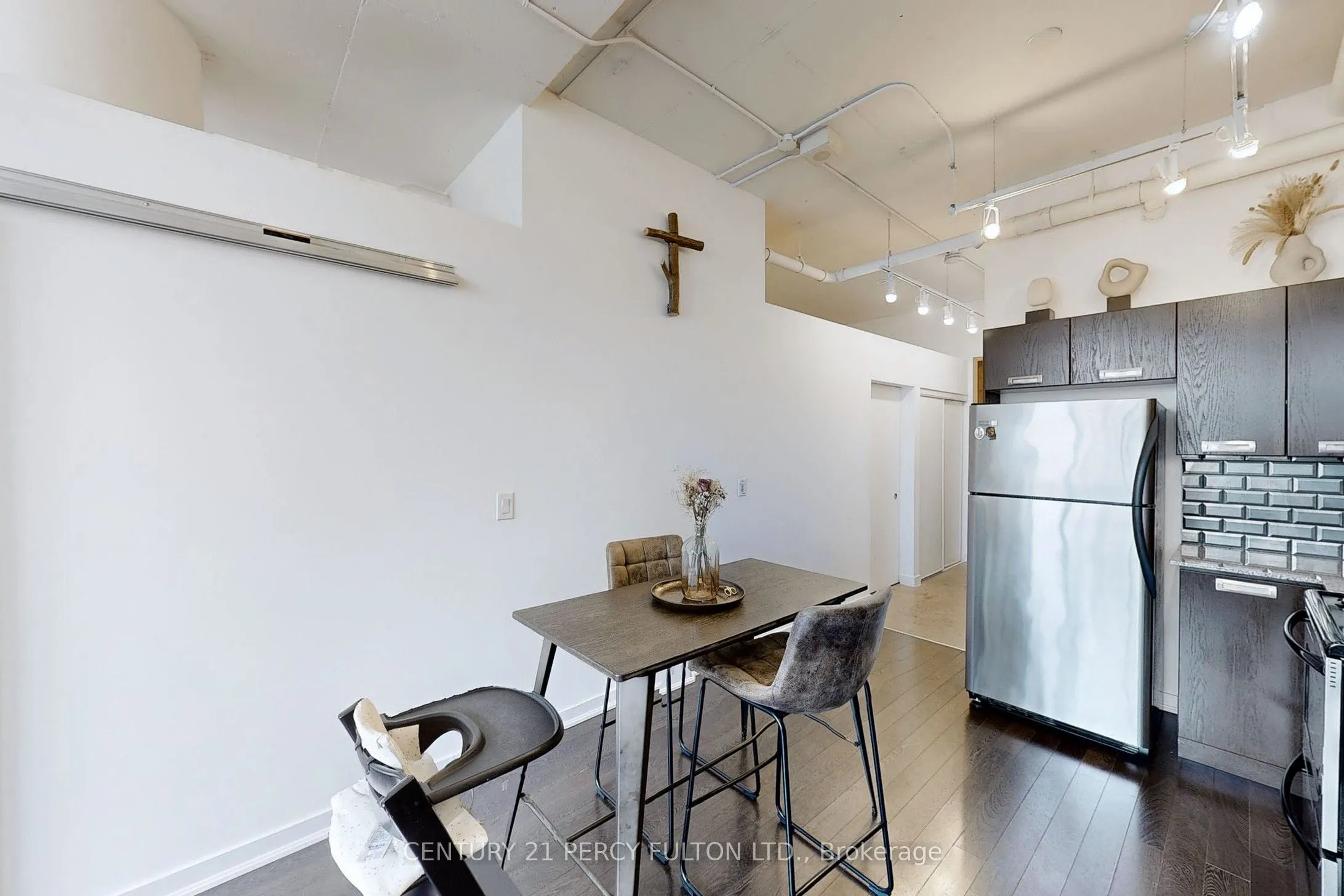 2 Fieldway Road, #1215