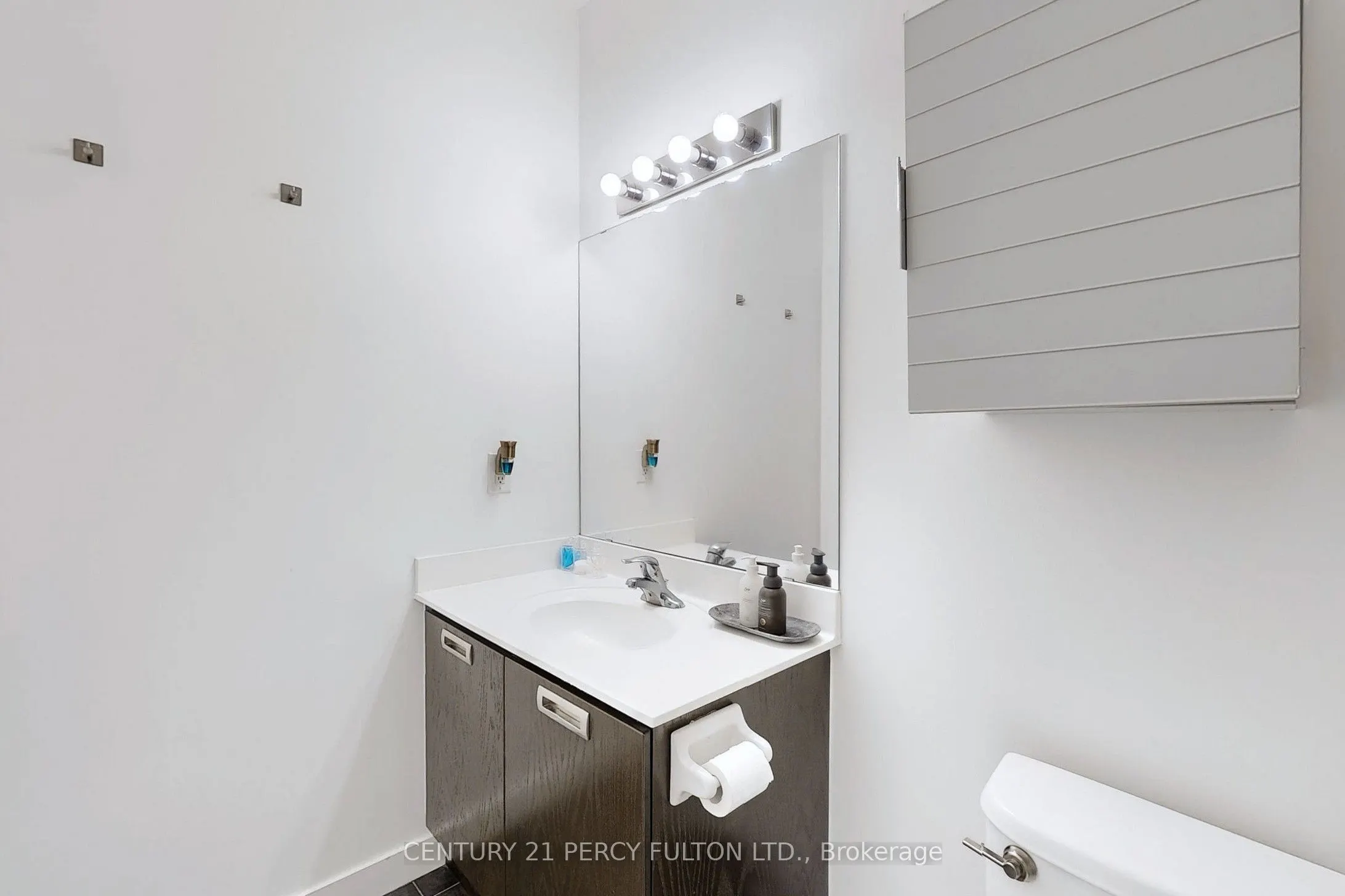 2 Fieldway Road, #1215