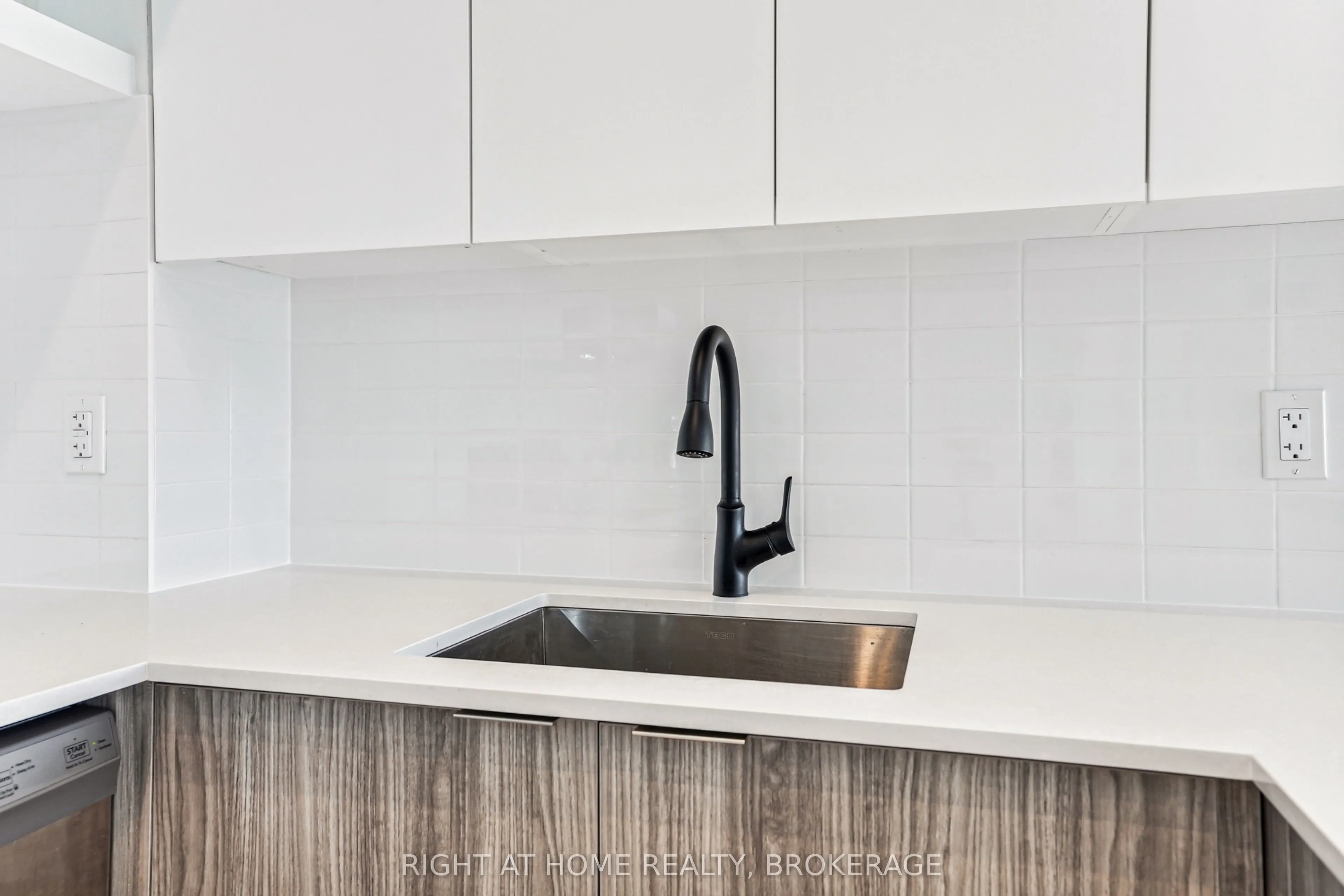 2485 Taunton Road, #436