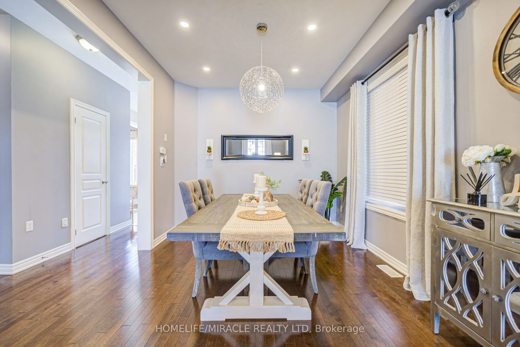 27 Bellcrest Road