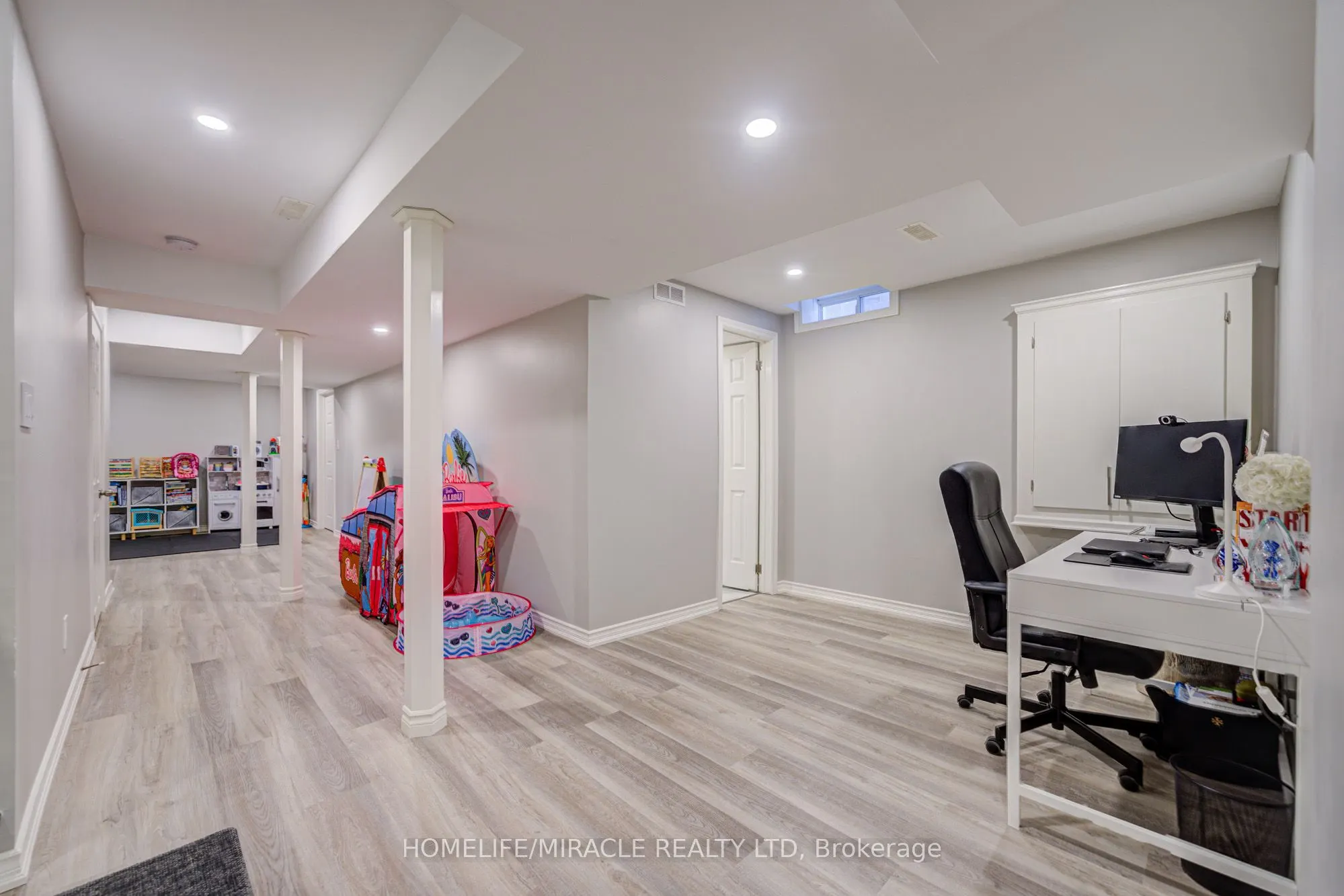 27 Bellcrest Road