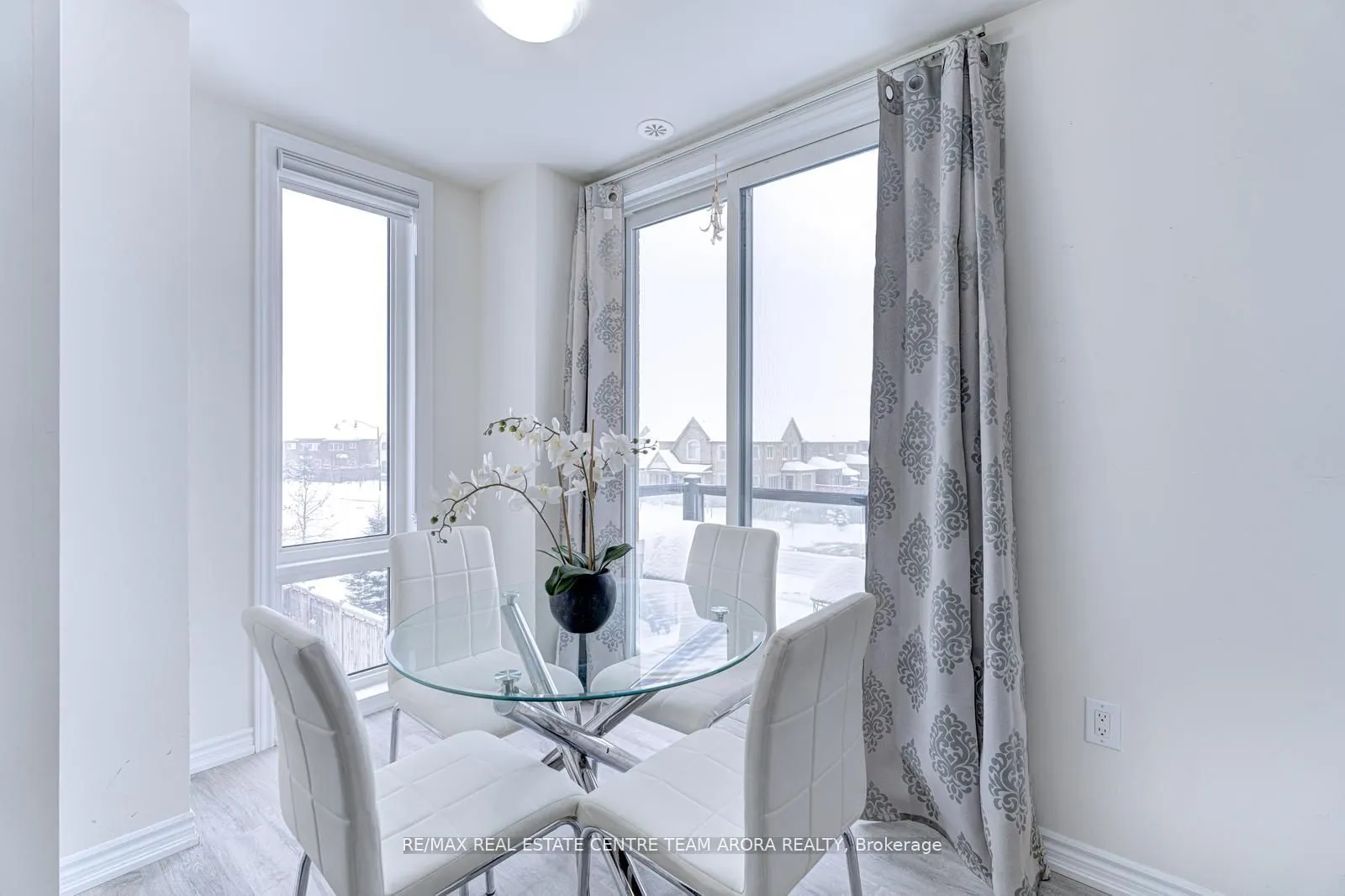 10 Knotsberry Circle, #2