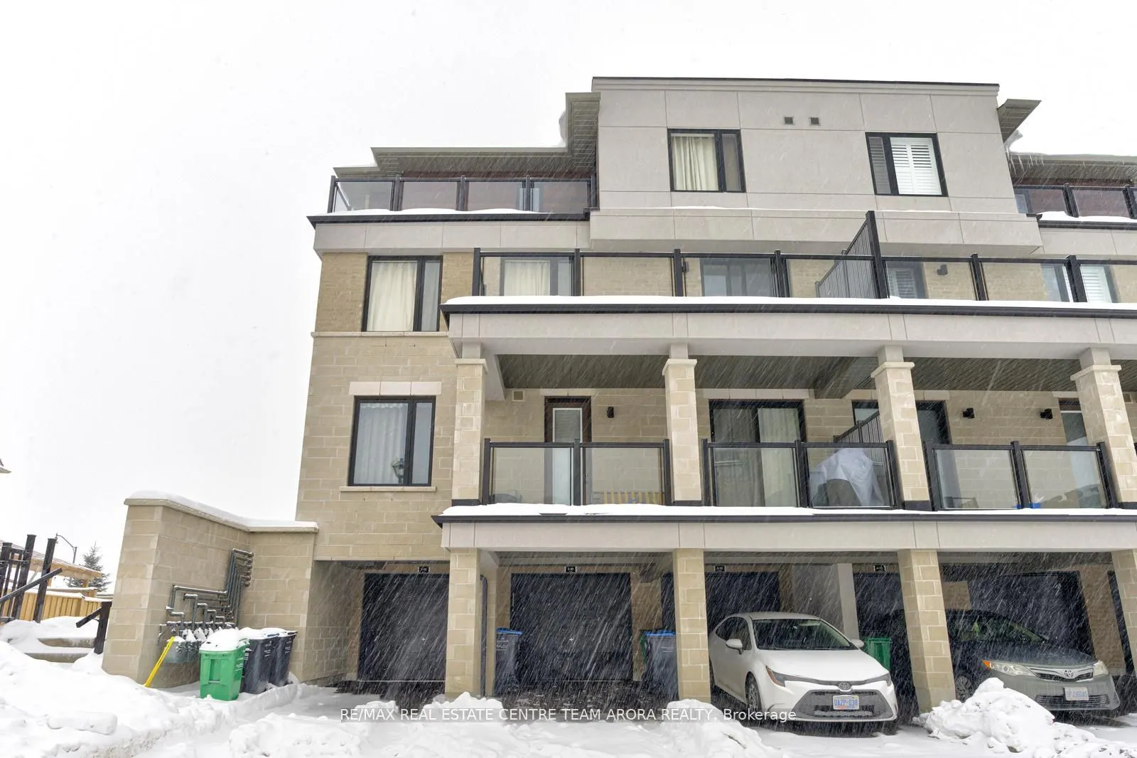 10 Knotsberry Circle, #2