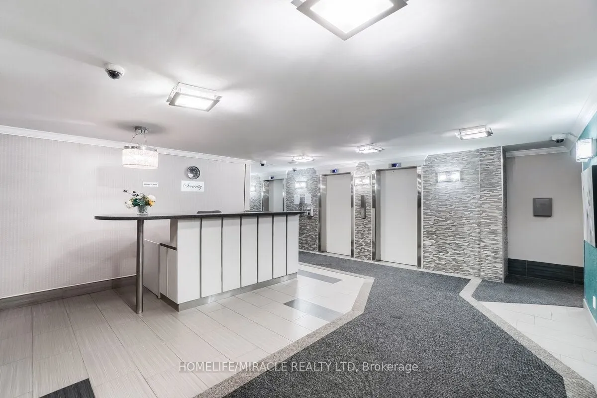 15 Kensington Road, #1703