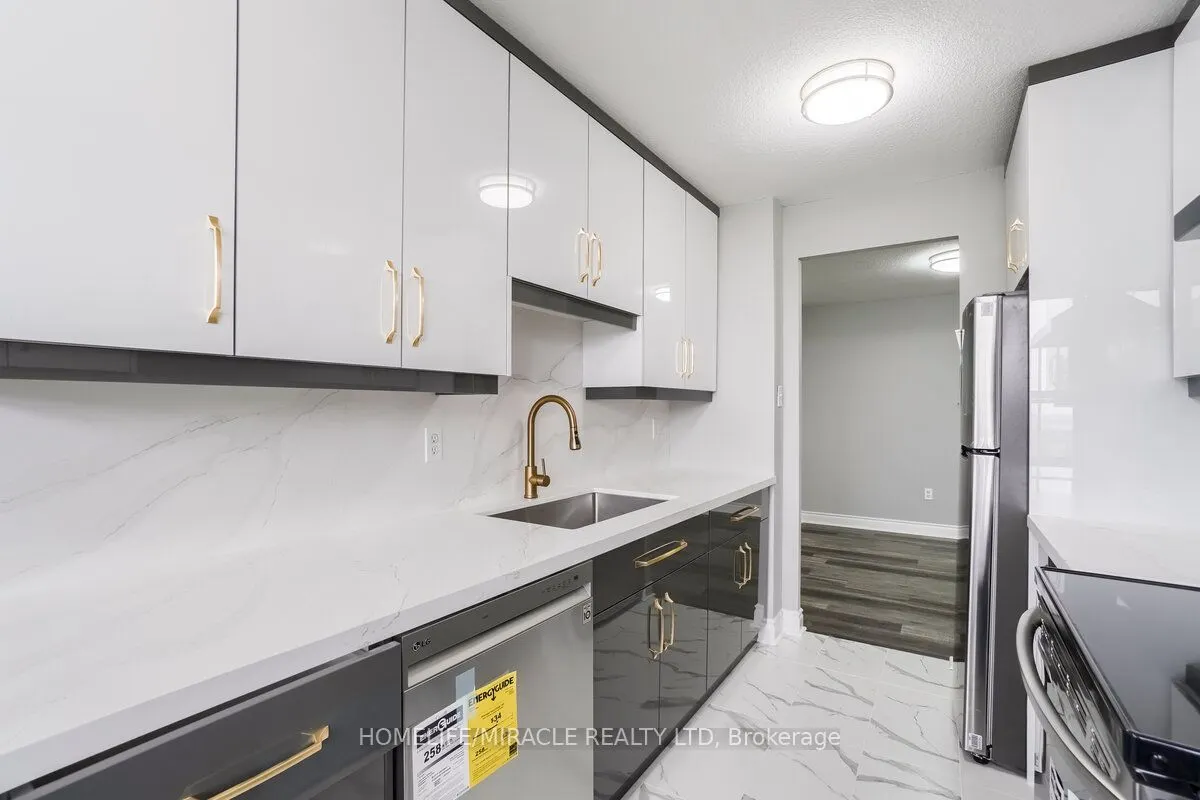 15 Kensington Road, #1703