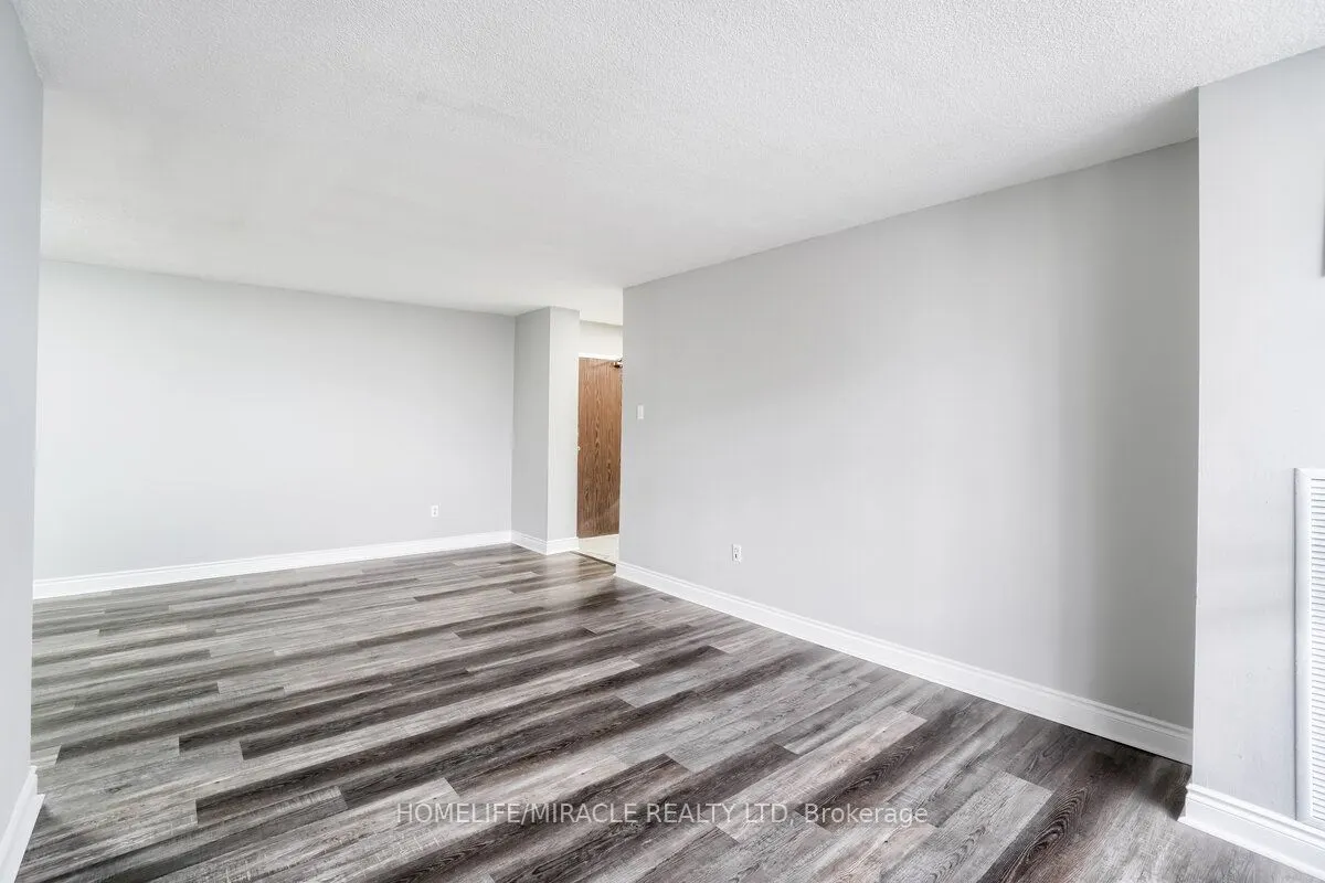 15 Kensington Road, #1703