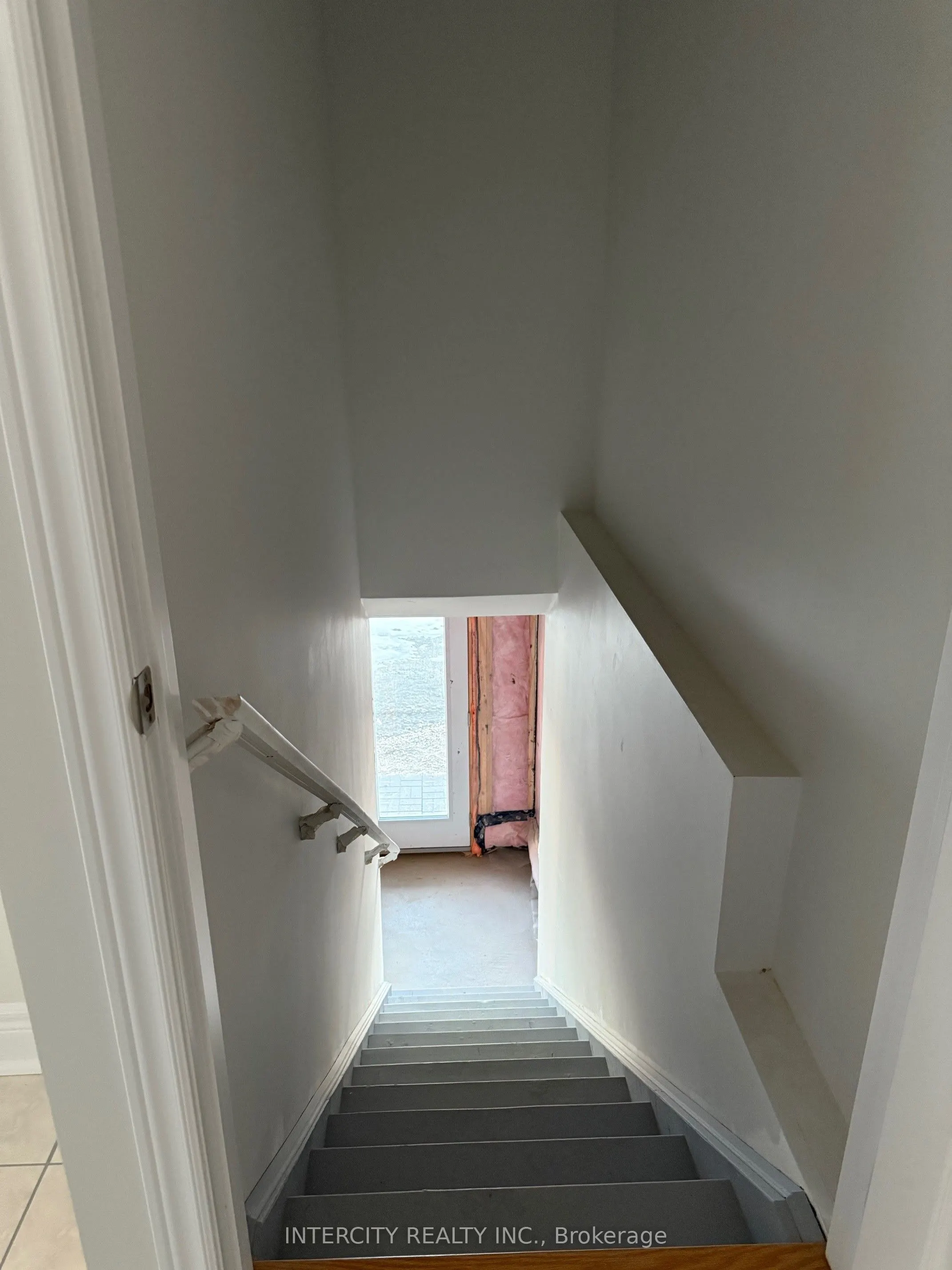 6 Keyworth Crescent
