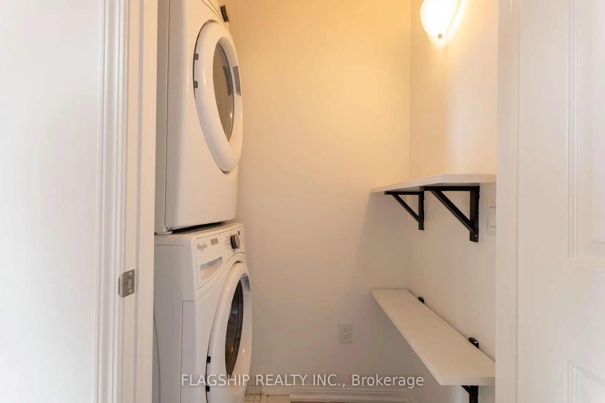 1 Beckenrose Court, #22