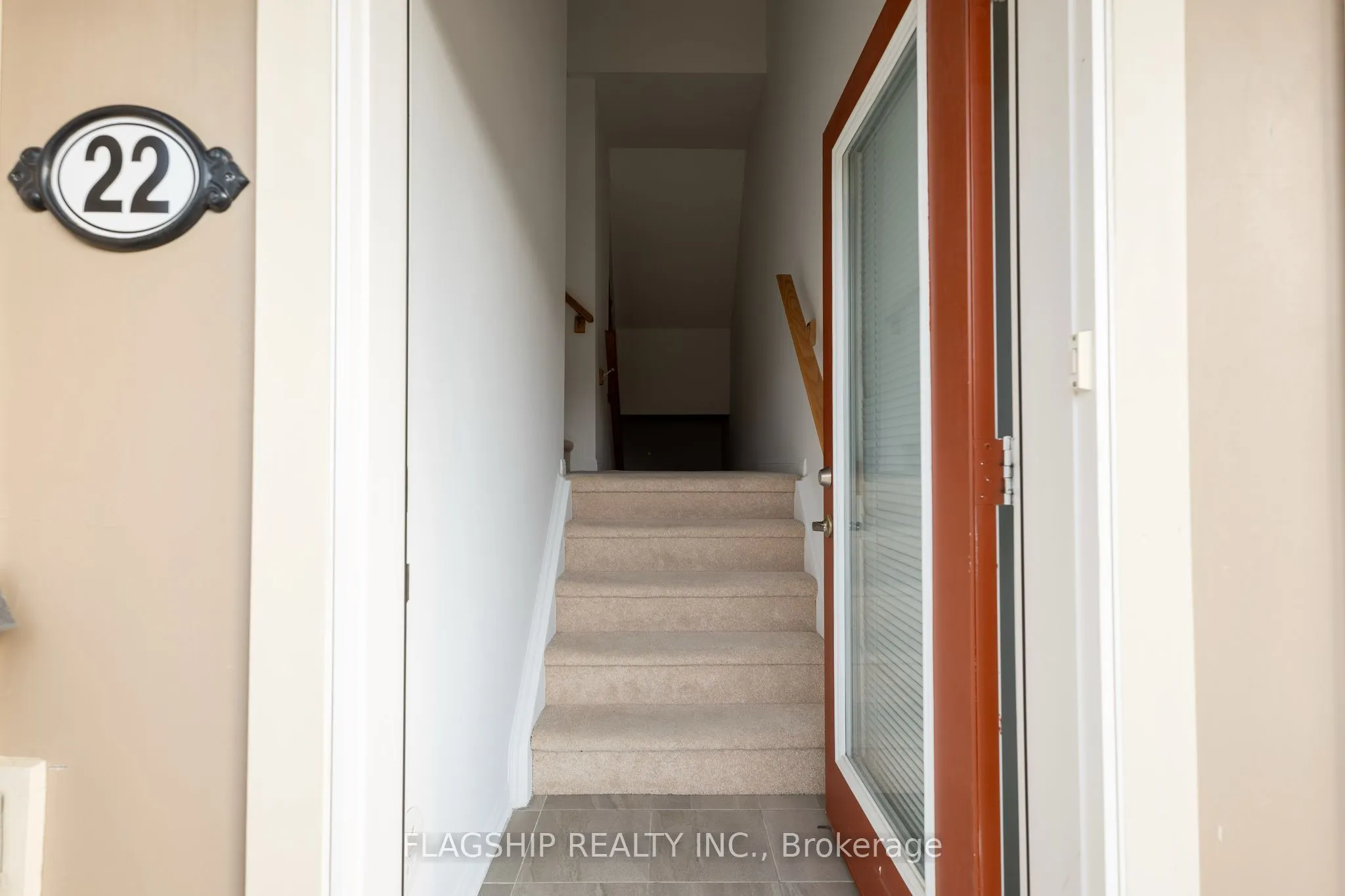 1 Beckenrose Court, #22