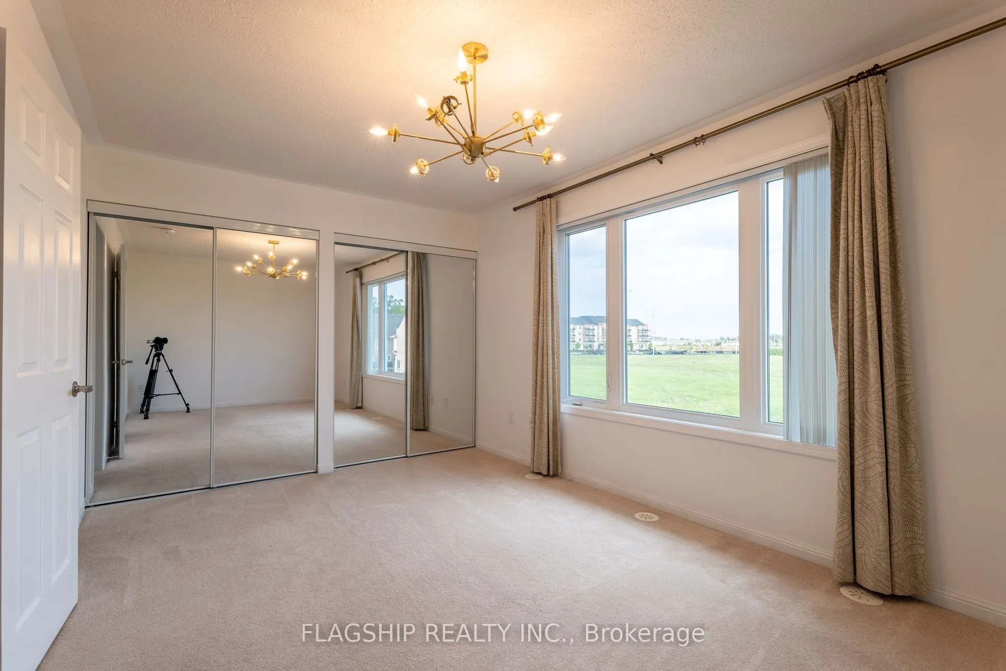 1 Beckenrose Court, #22