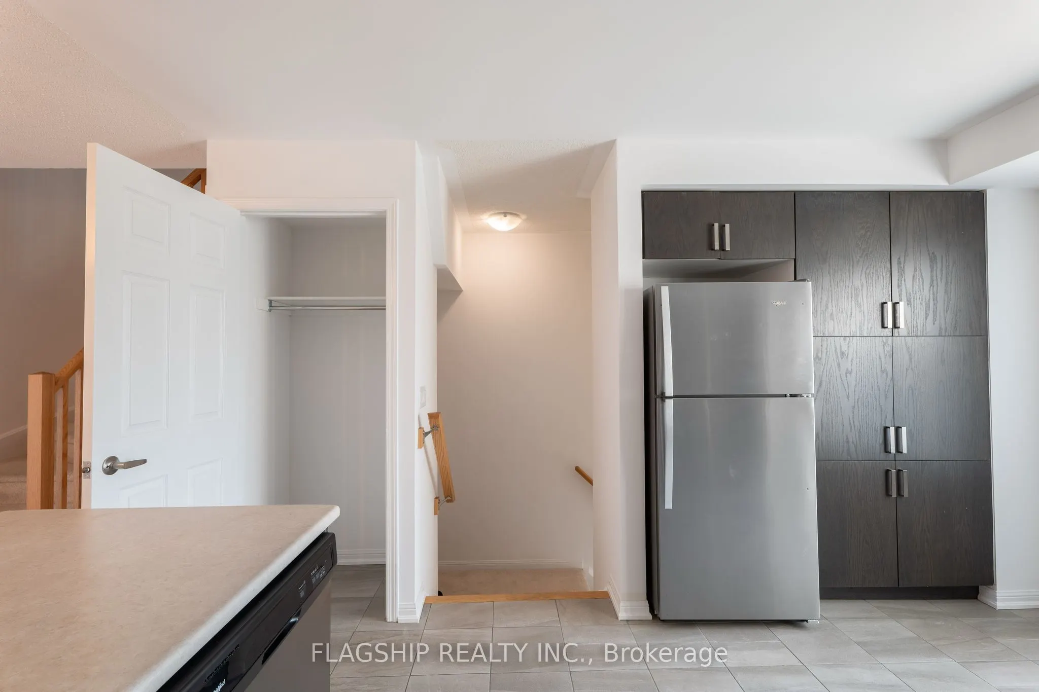 1 Beckenrose Court, #22