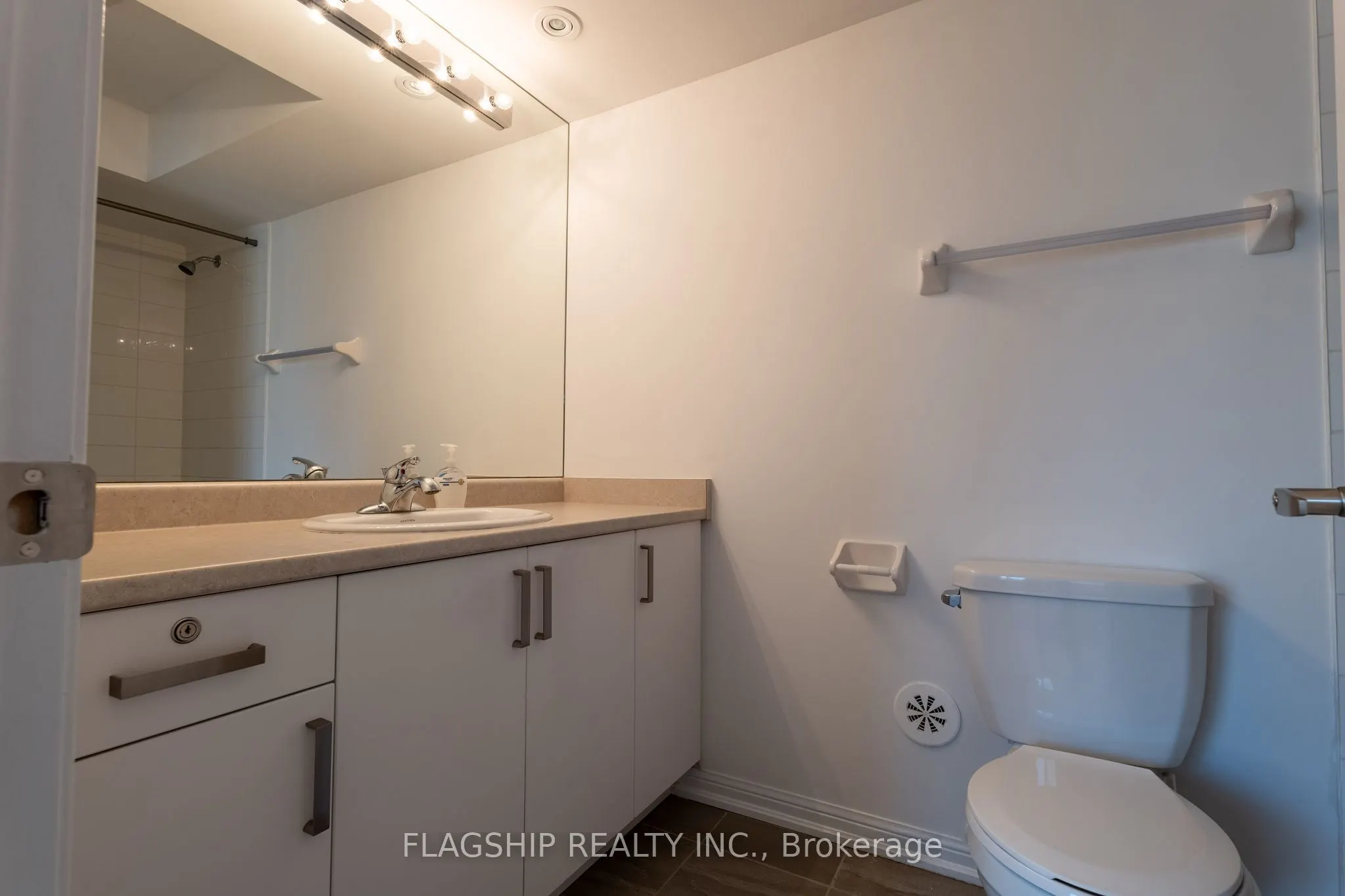 1 Beckenrose Court, #22
