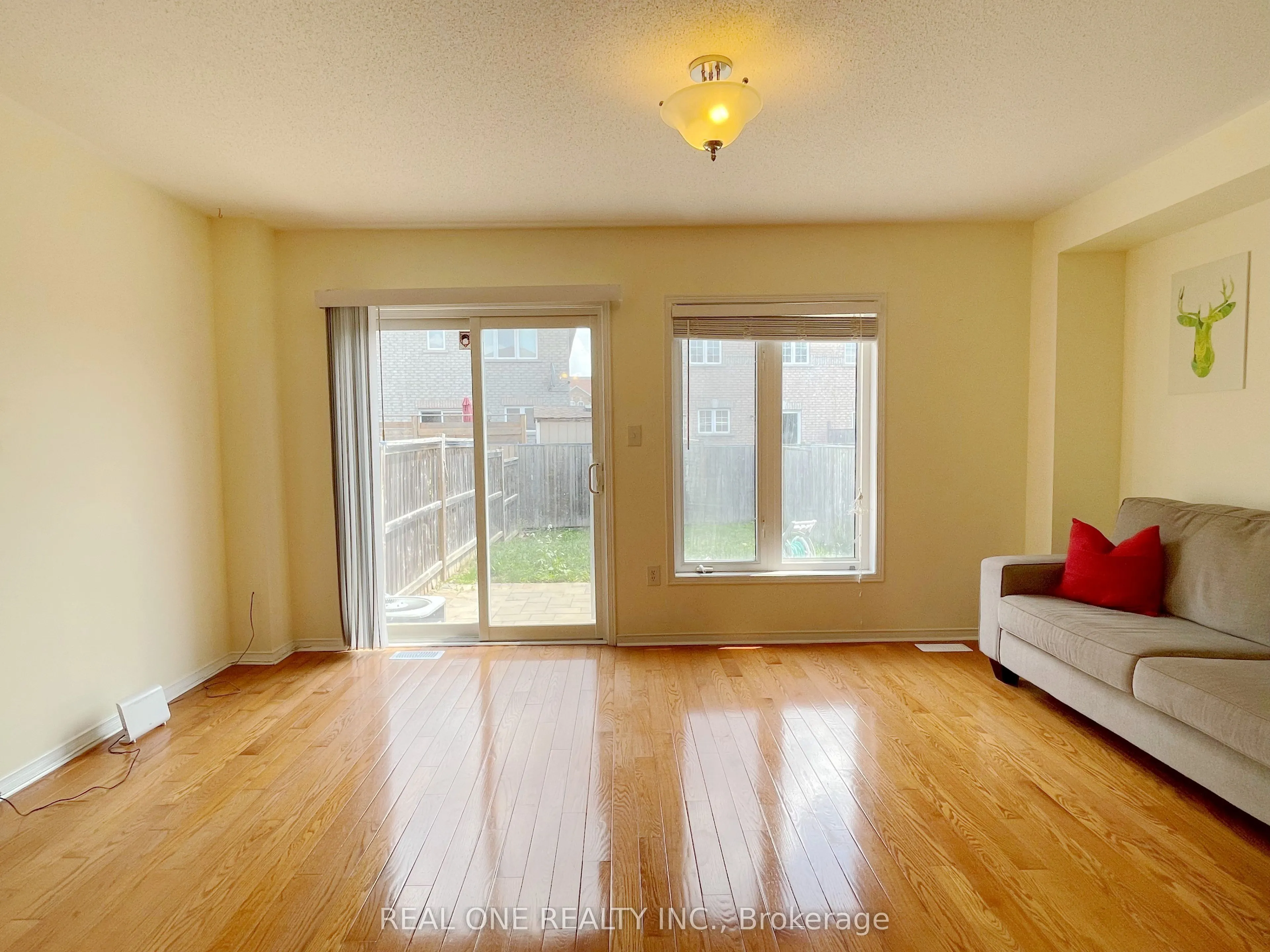 5302 Palmetto Place
