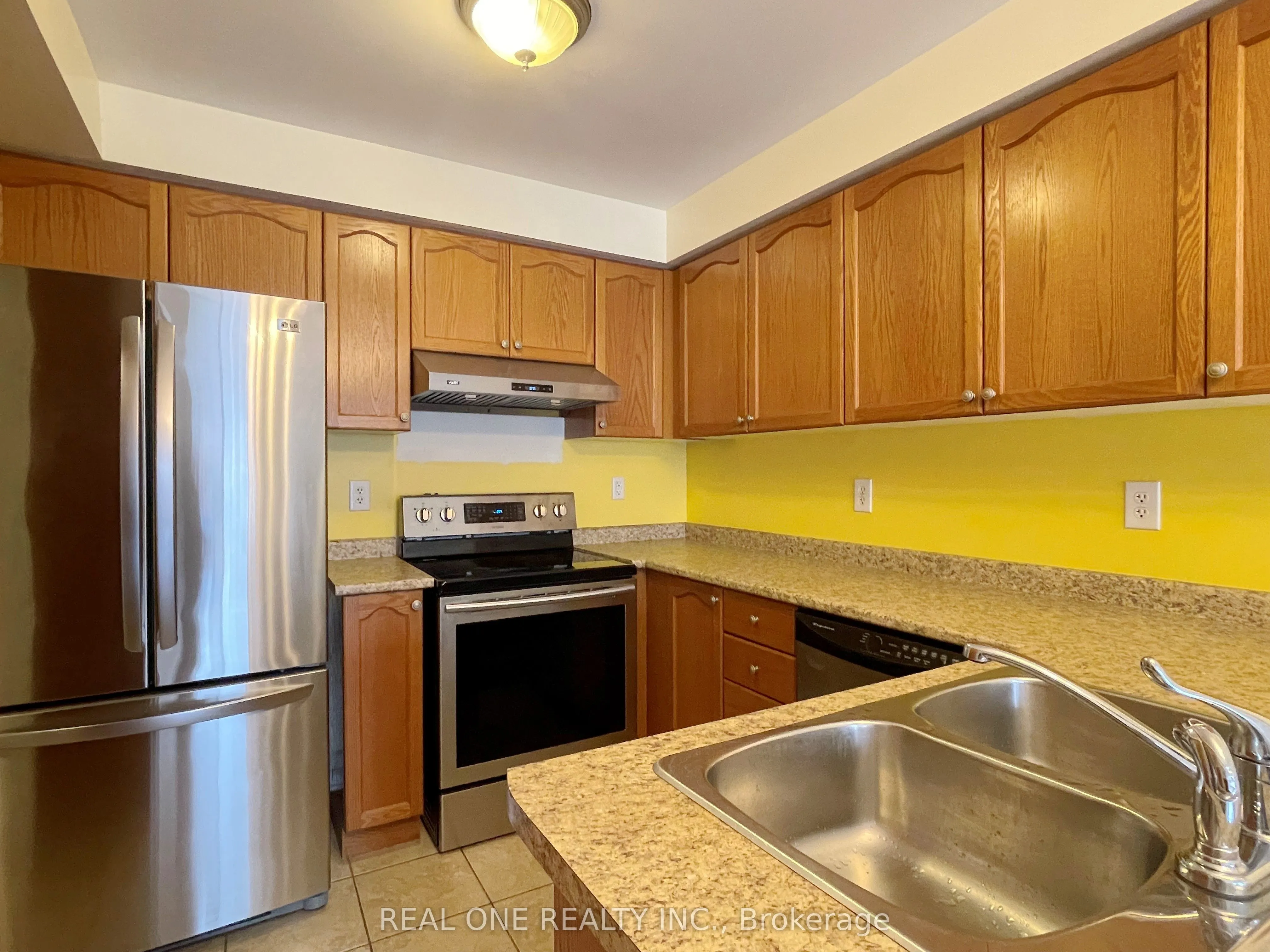 5302 Palmetto Place
