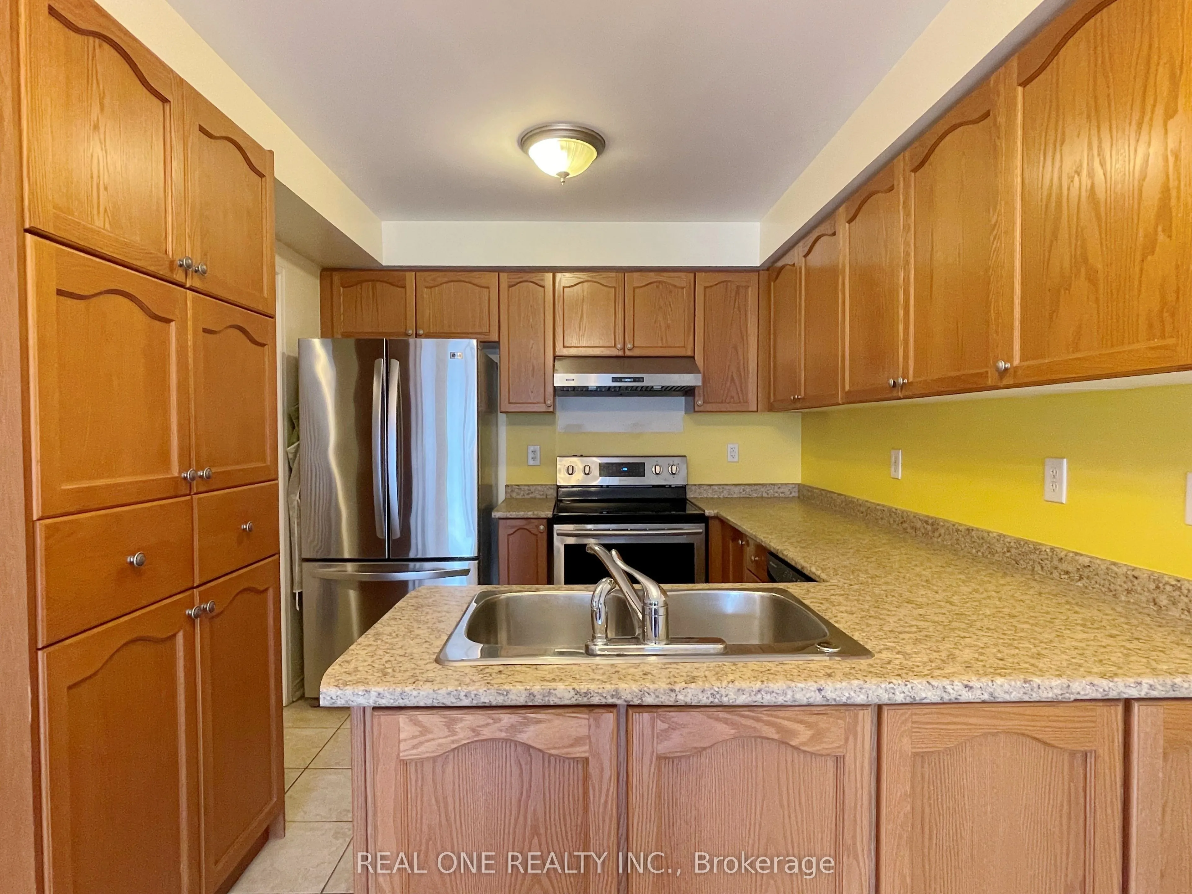 5302 Palmetto Place
