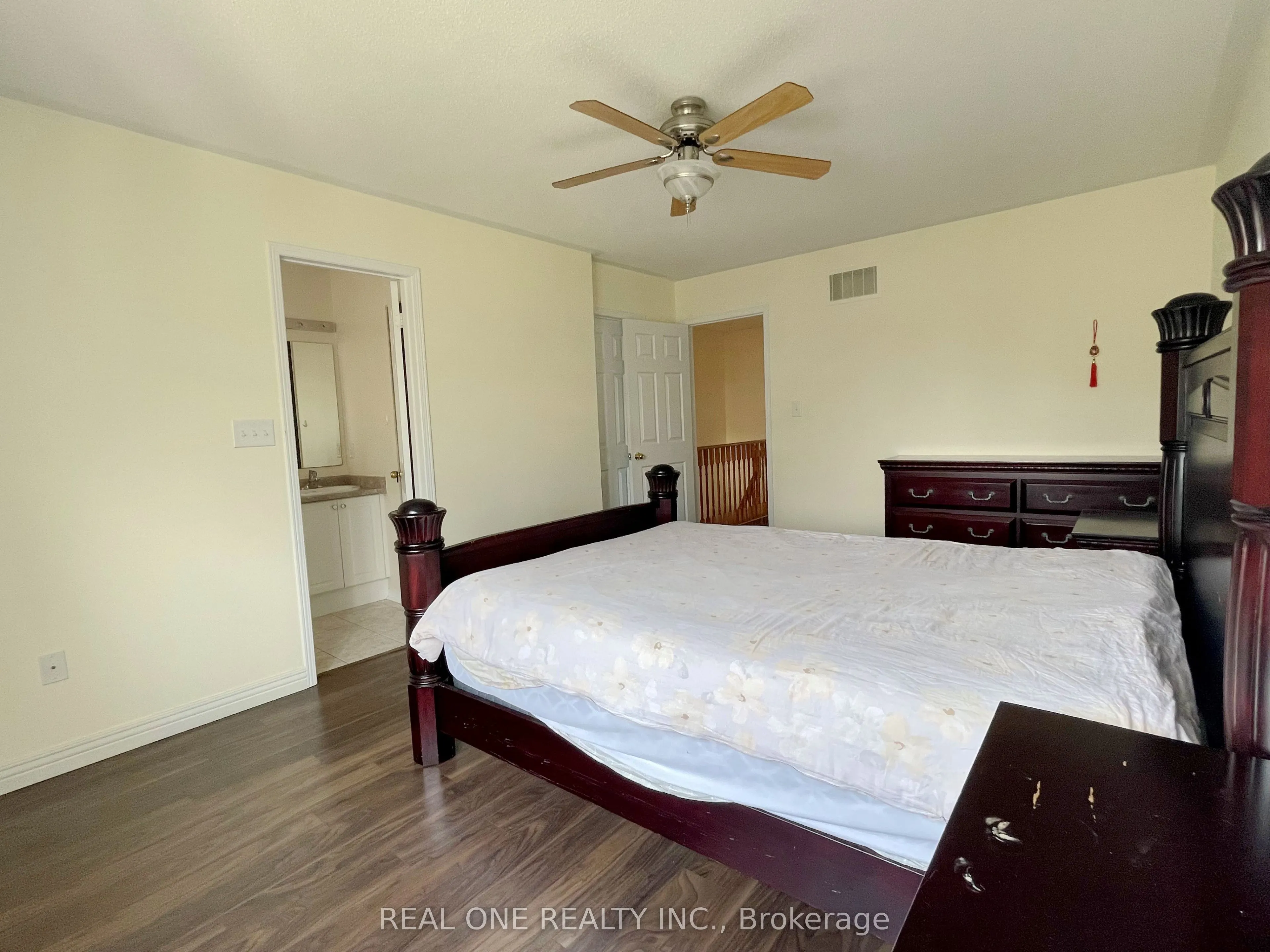 5302 Palmetto Place