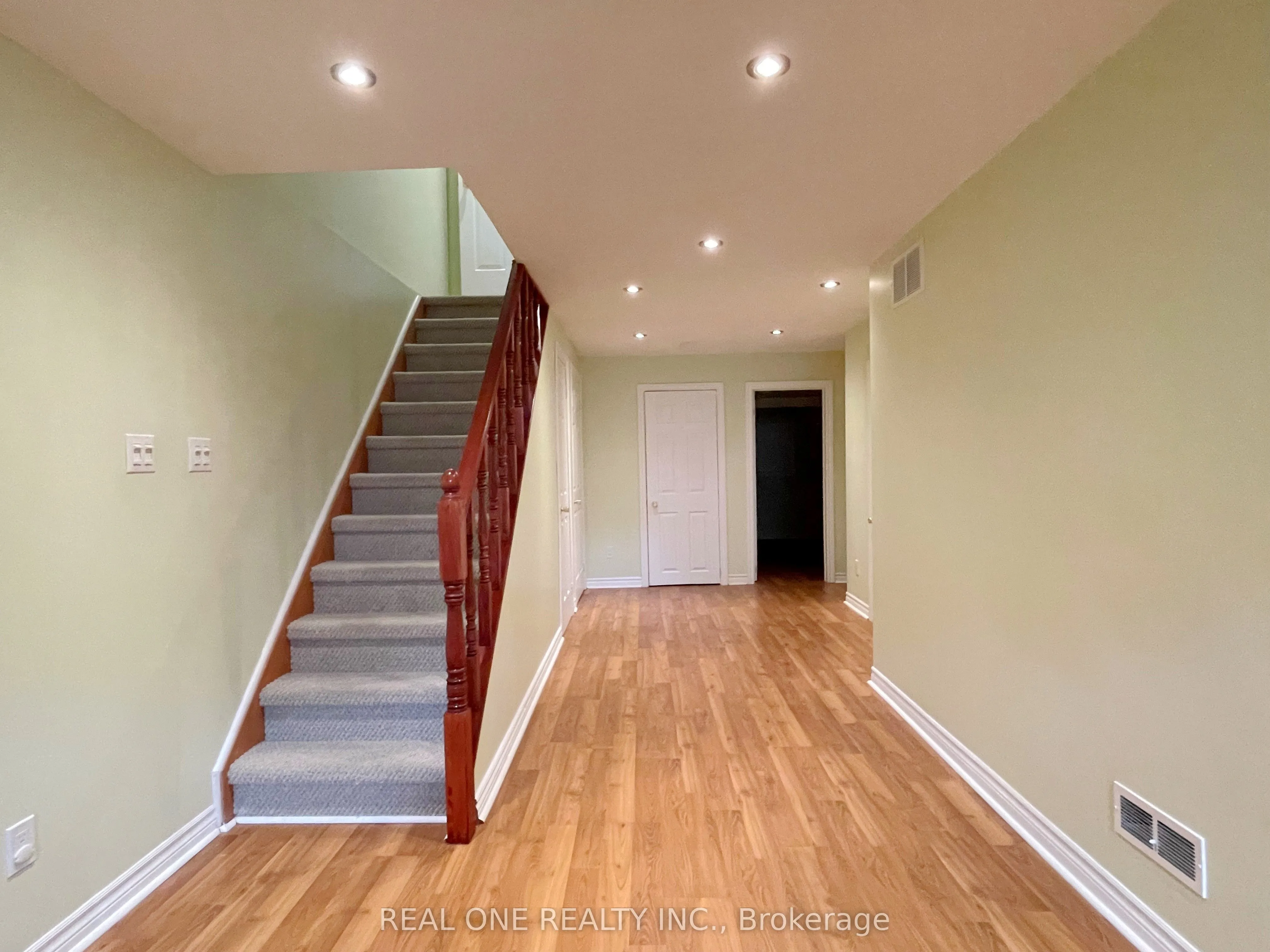 5302 Palmetto Place