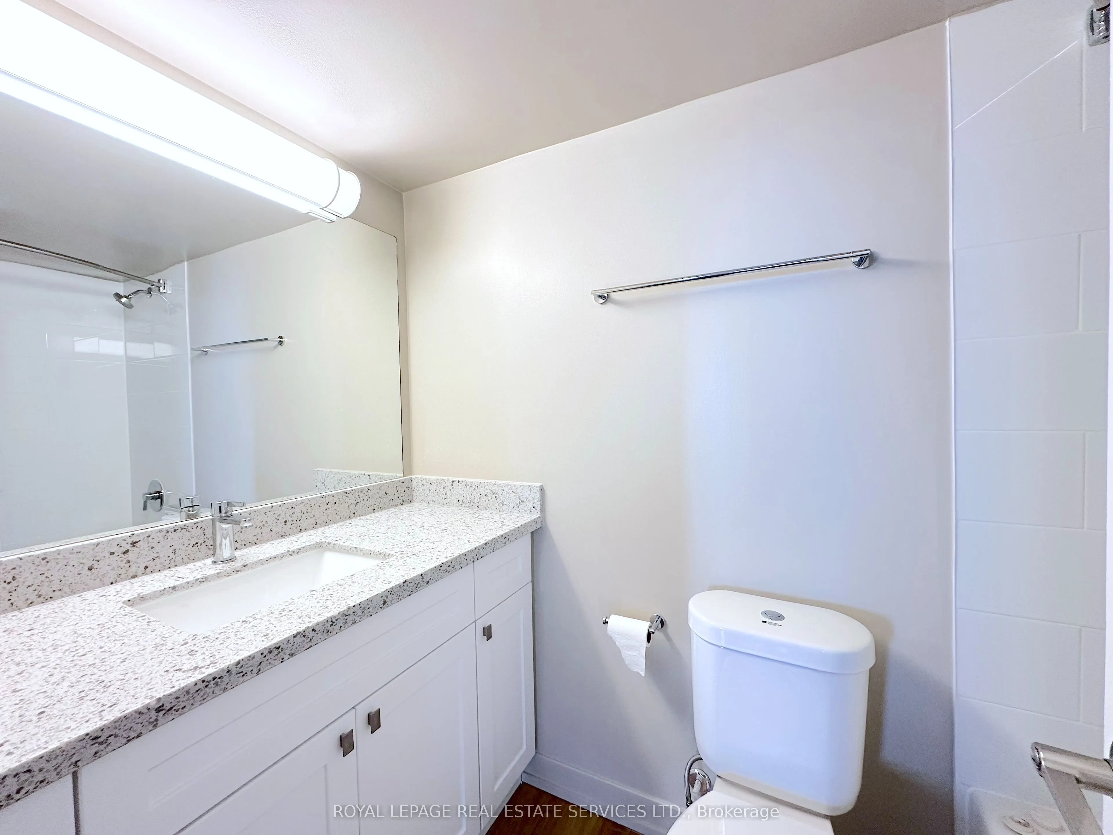 165 La Rose Avenue, #216