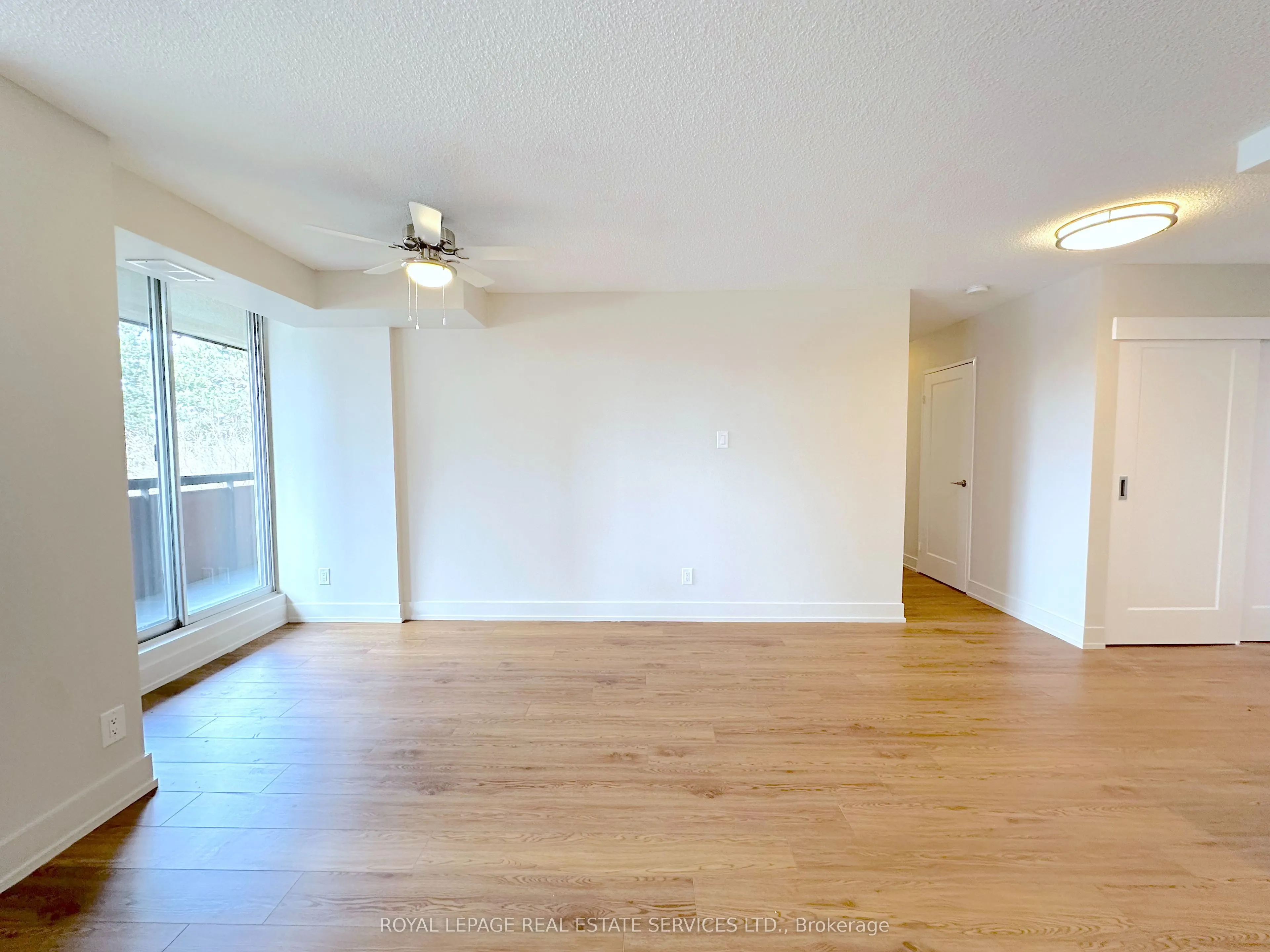 165 La Rose Avenue, #216