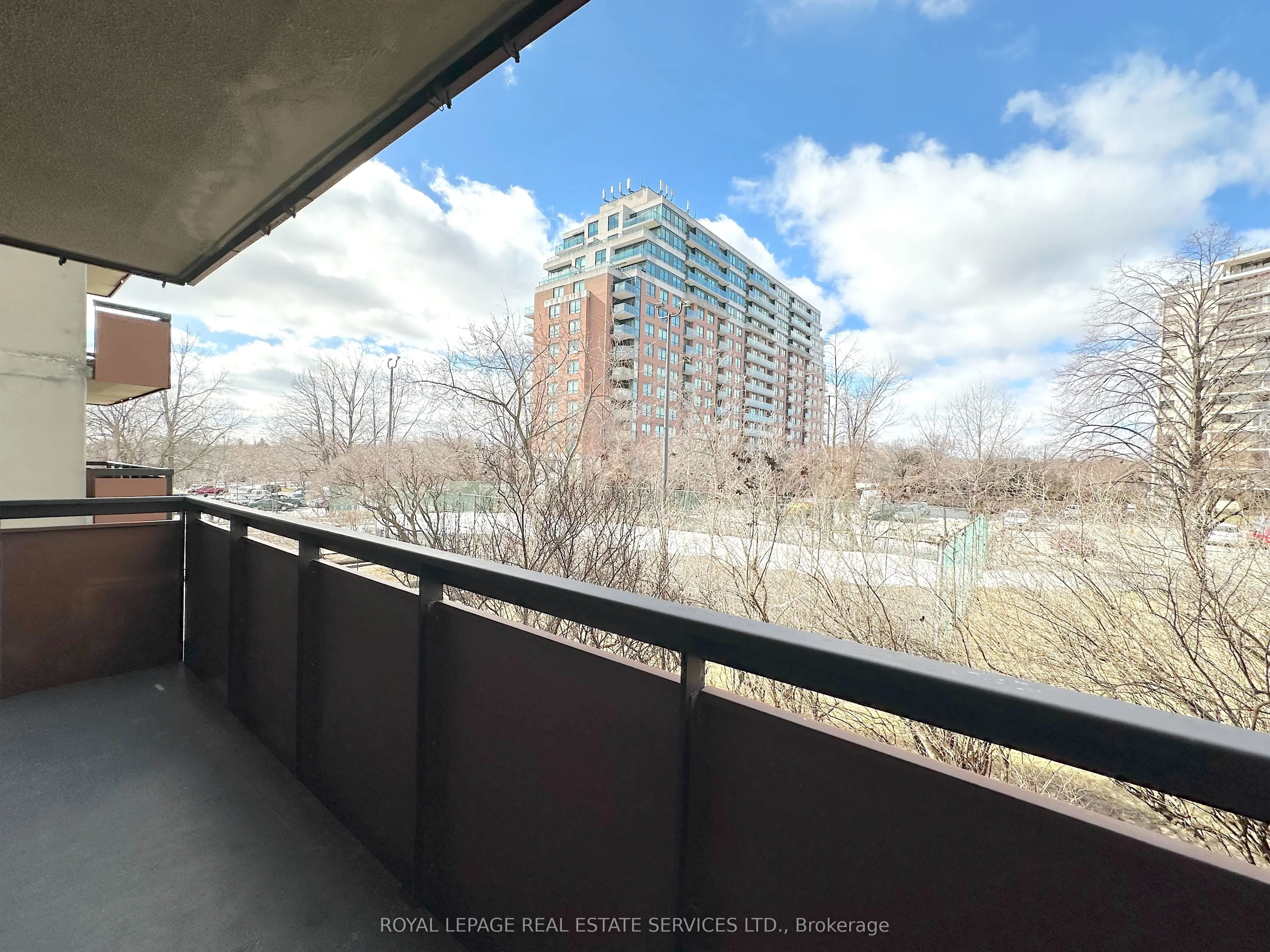 165 La Rose Avenue, #216